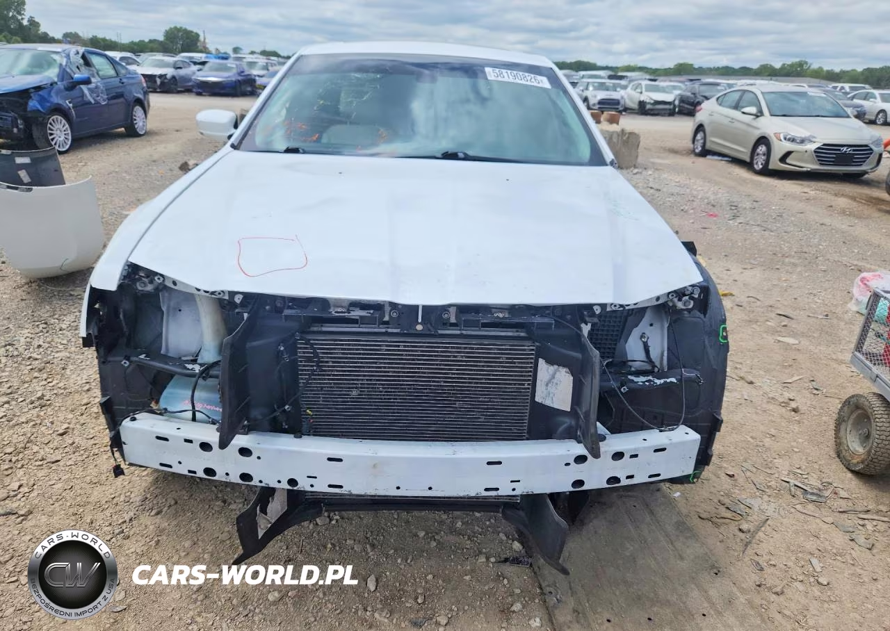 2016 Chrysler 300 Limited VIN:2C3CCARG5GH329359 - 5