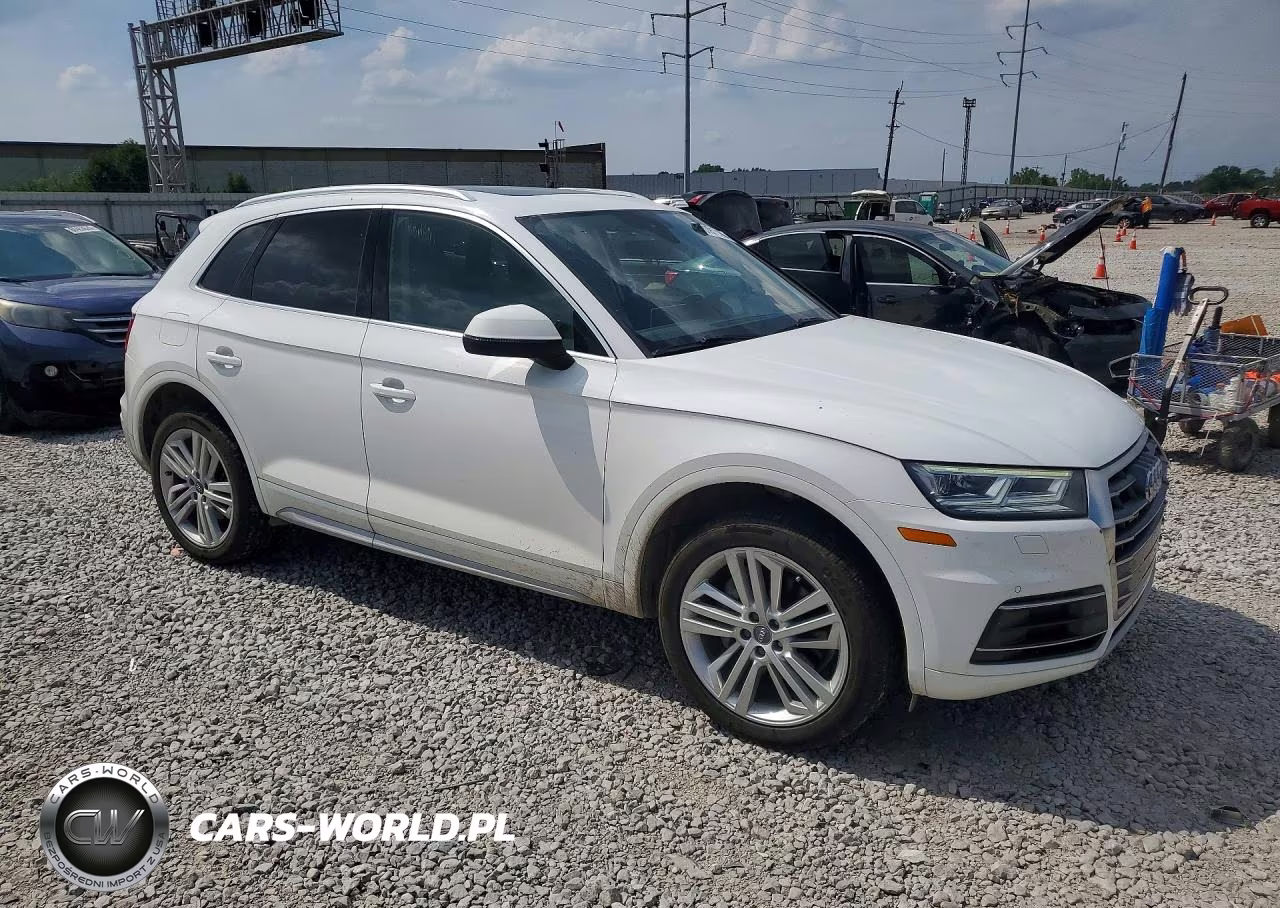 2018 Audi Q5 Premium Plus VIN:WA1BNAFY0J2056940 - 4