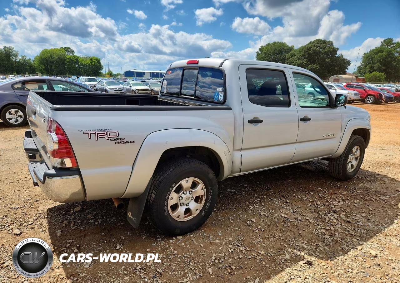 2011 Toyota Tacoma Double Cab VIN:3TMLU4EN5BM057646 - 3