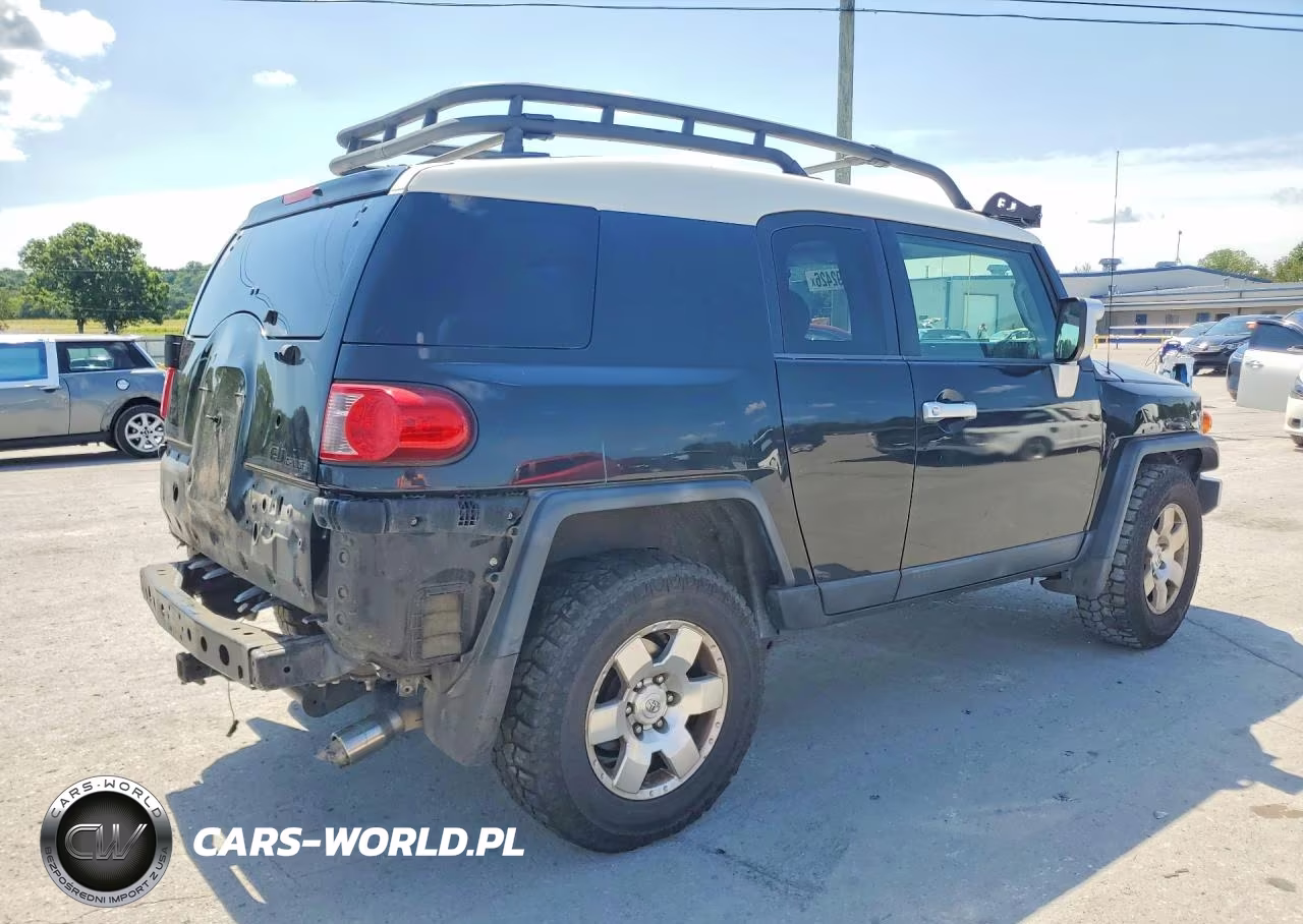 2007 Toyota Fj Cruiser Base VIN:JTEZU11F270011673 - 3