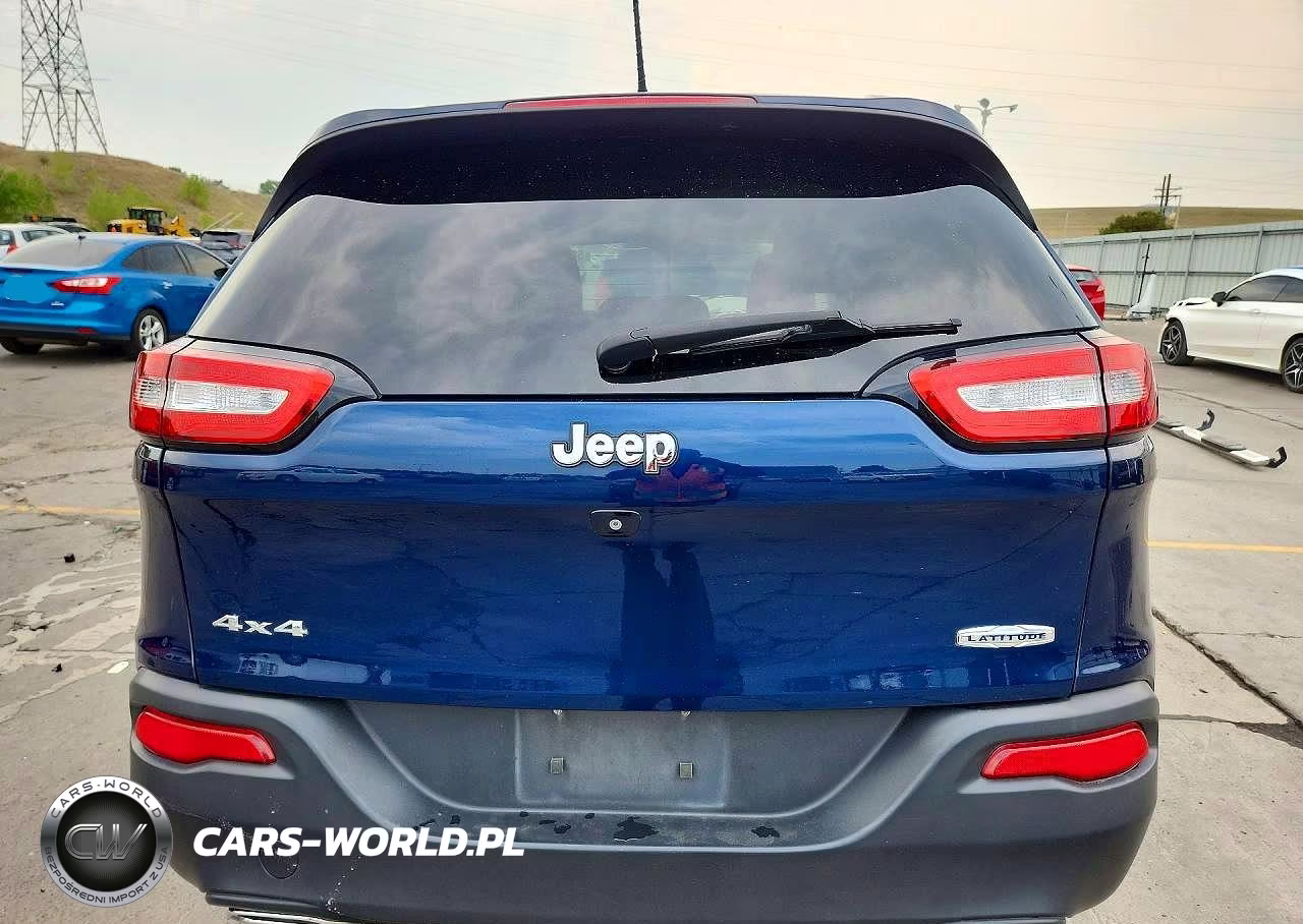 2018 Jeep Cherokee Latitude VIN:1C4PJMCX3JD562657 - 6