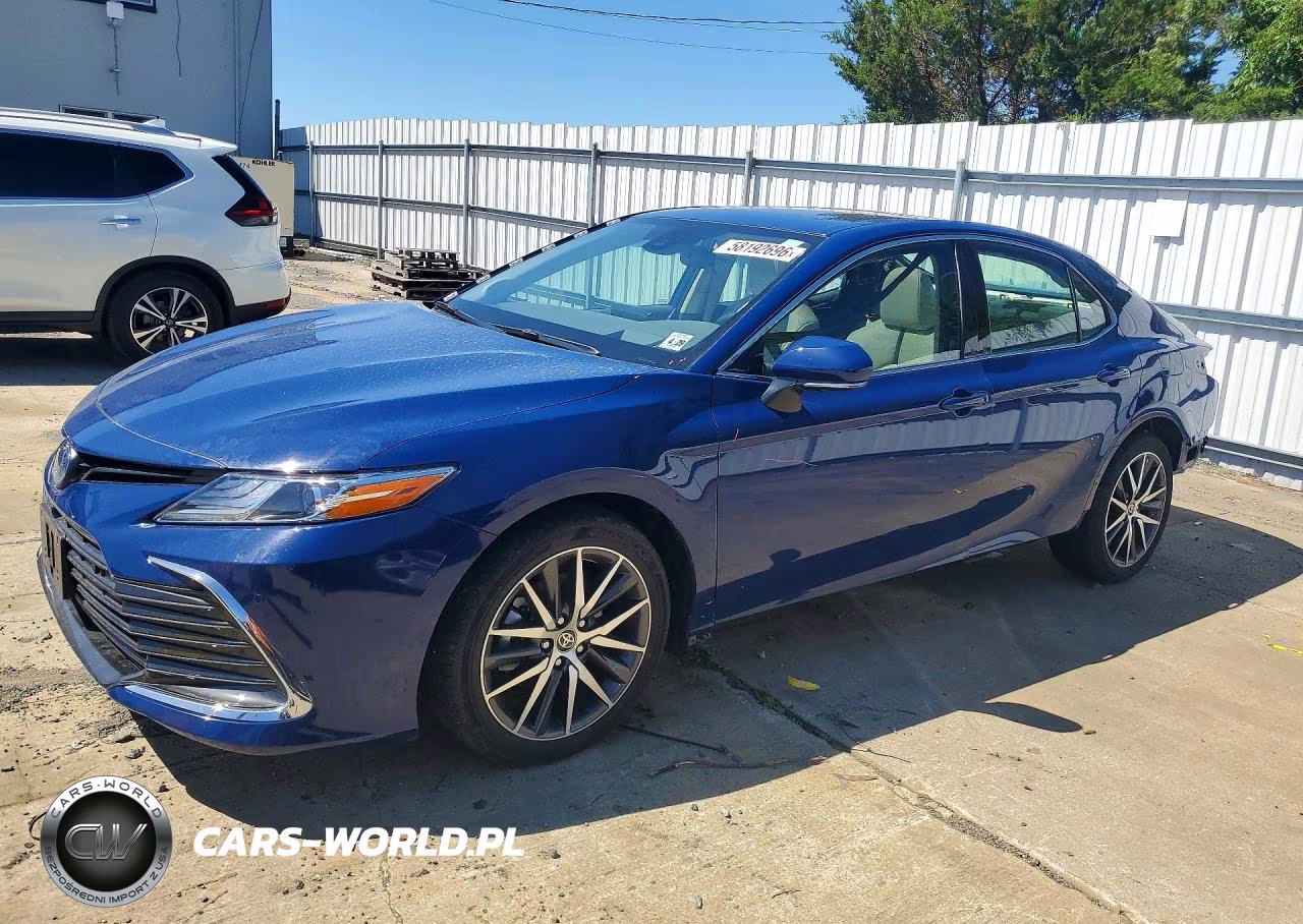 2024 Toyota Camry Xle – zdjęcie 1 z 12