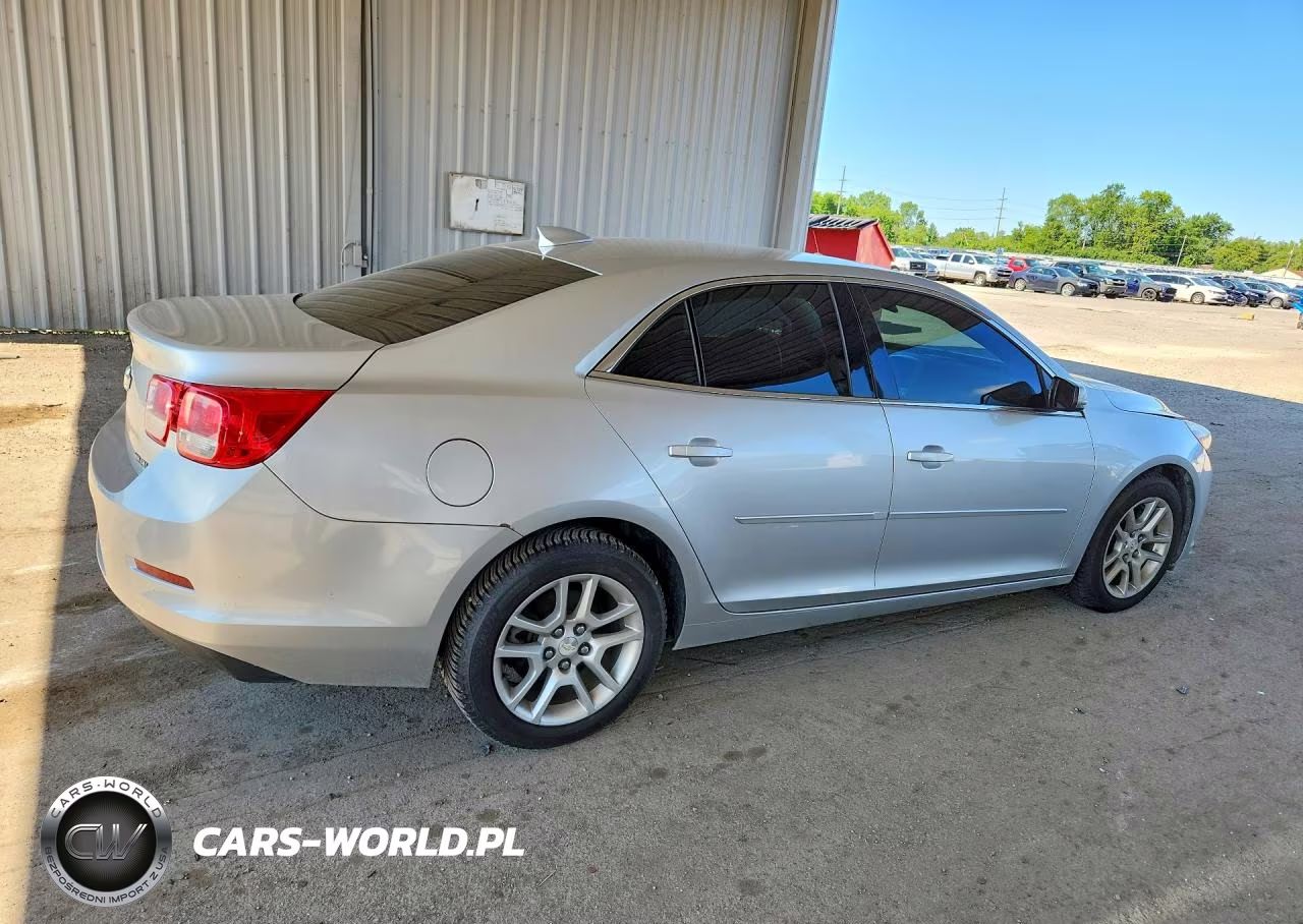 2015 Chevrolet Malibu 1Lt VIN:1G11C5SL0FU131827 - 3