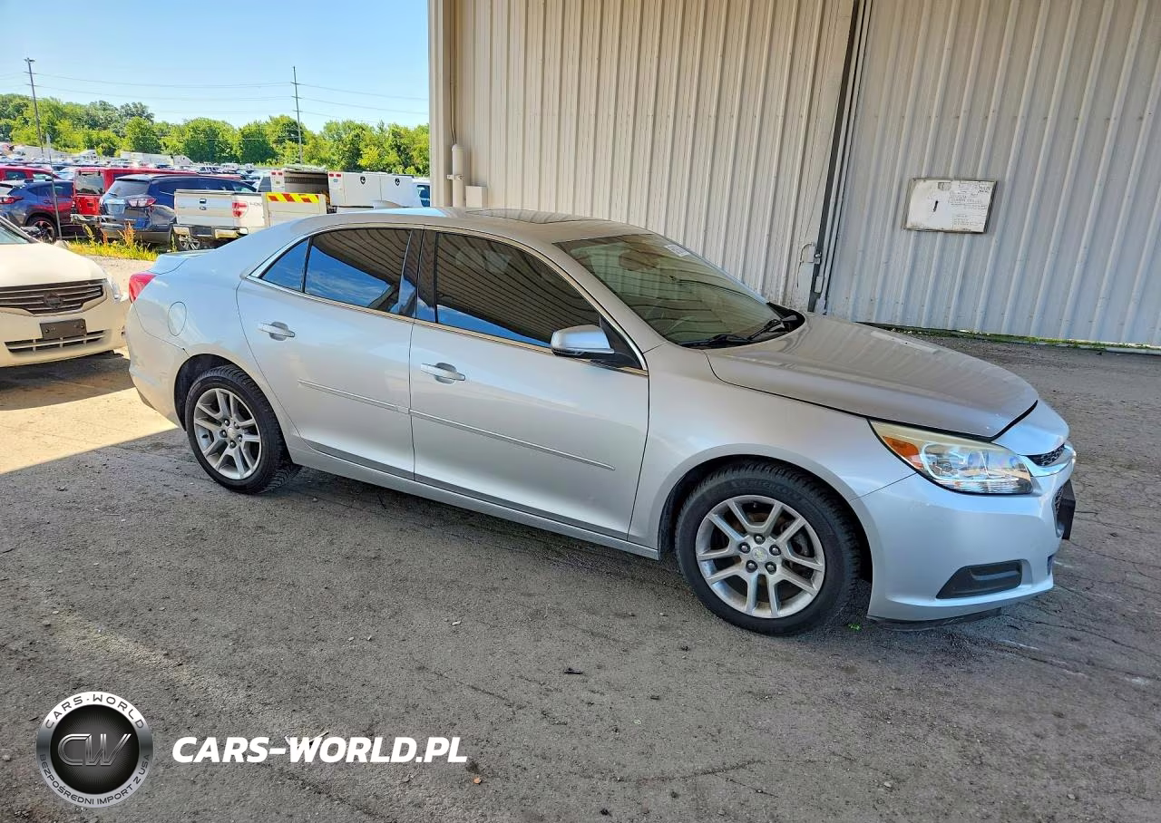 2015 Chevrolet Malibu 1Lt VIN:1G11C5SL0FU131827 - 4