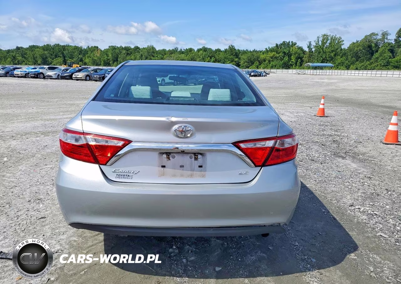 2017 Toyota Camry Le VIN:4T1BF1FK1HU677094 - 6