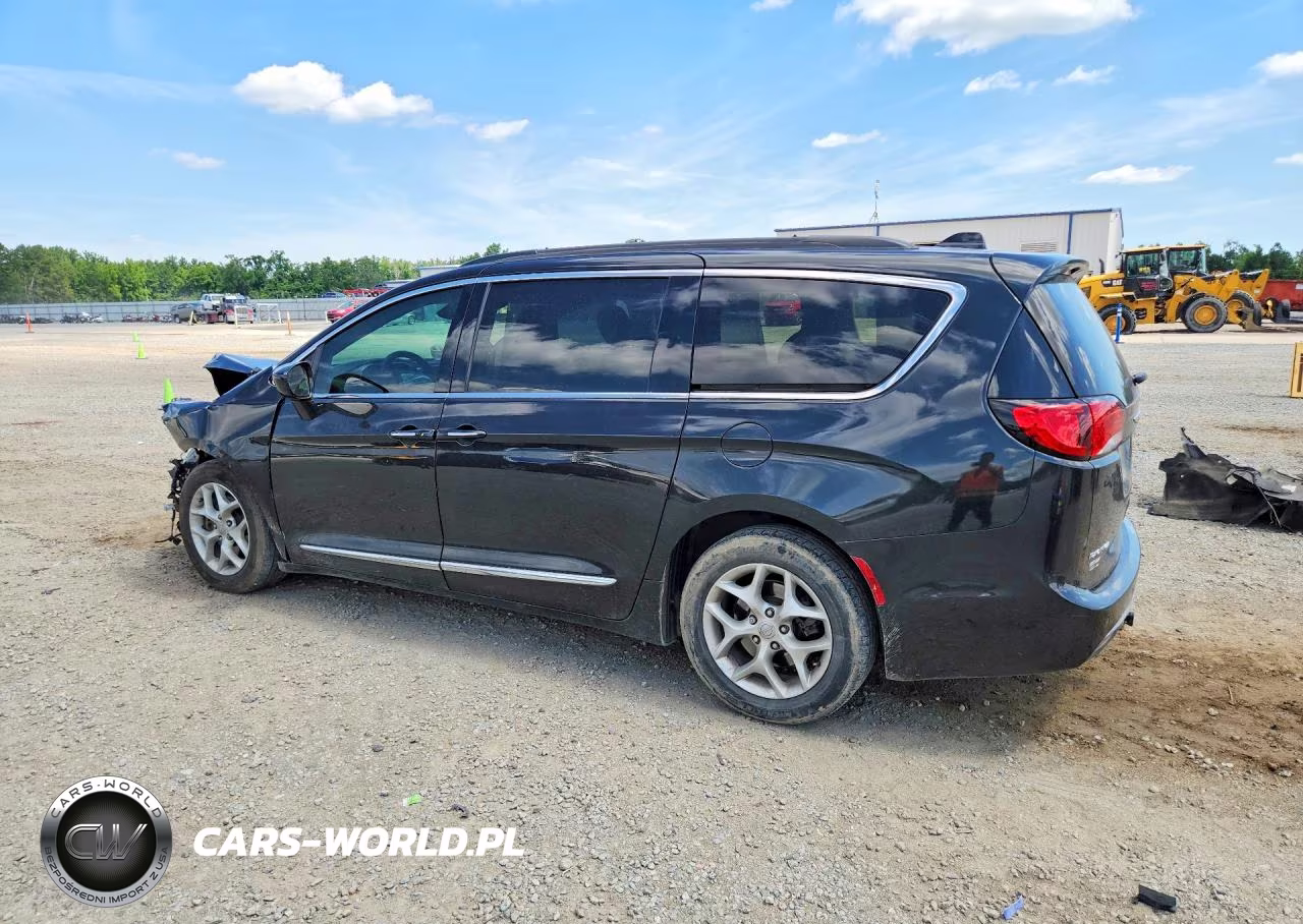 2017 Chrysler Pacifica Touring L VIN:2C4RC1BG3HR506972 - 2