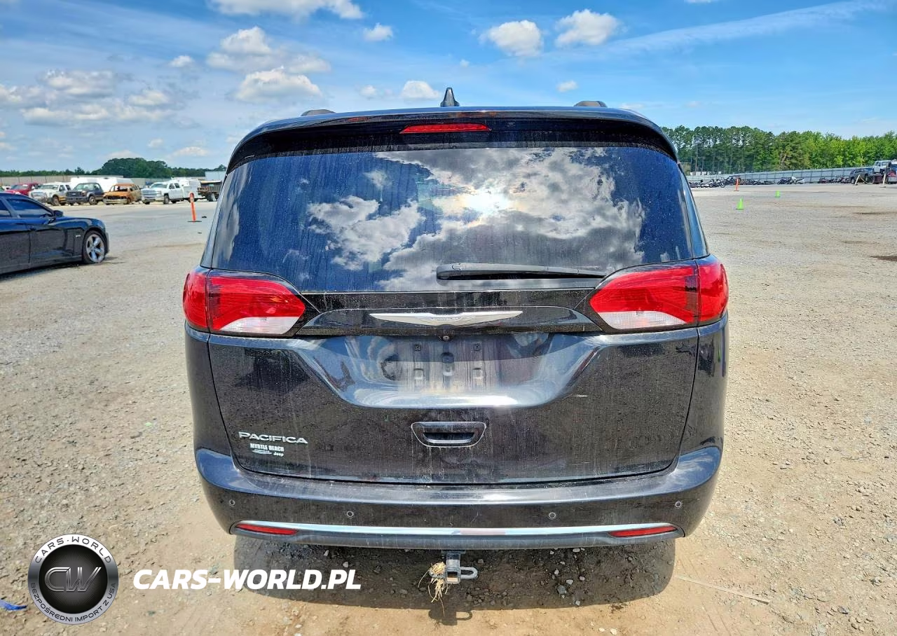 2017 Chrysler Pacifica Touring L VIN:2C4RC1BG3HR506972 - 6
