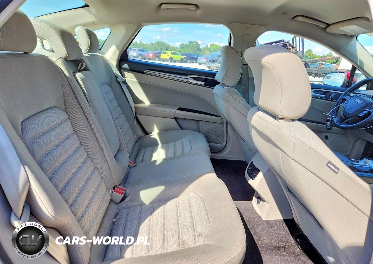 2018 Ford Fusion Se Hybrid VIN:3FA6P0LU4JR208636 - 10