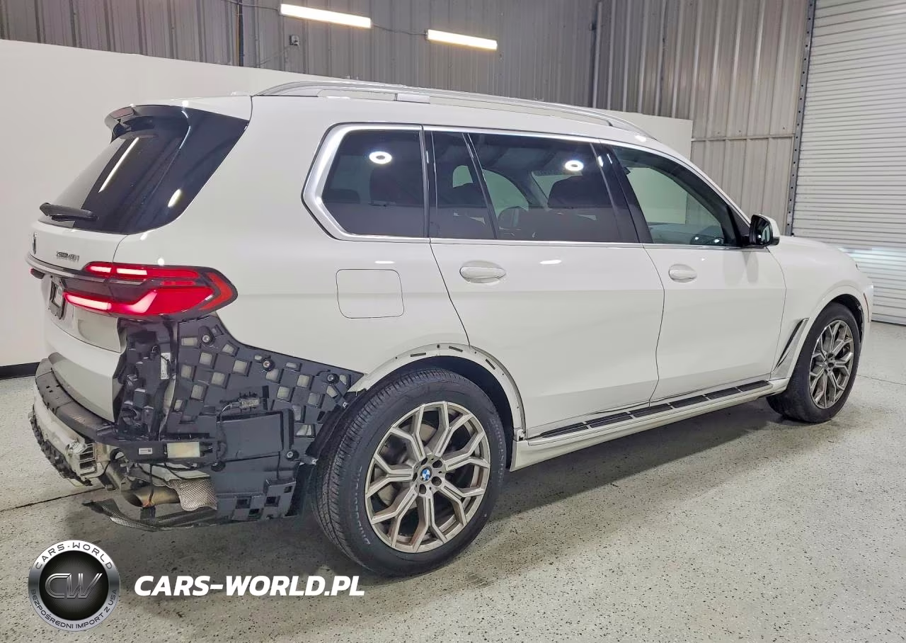 2026 BMW X7 xDrive40I VIN:5UX23EM03T9068458 - 3