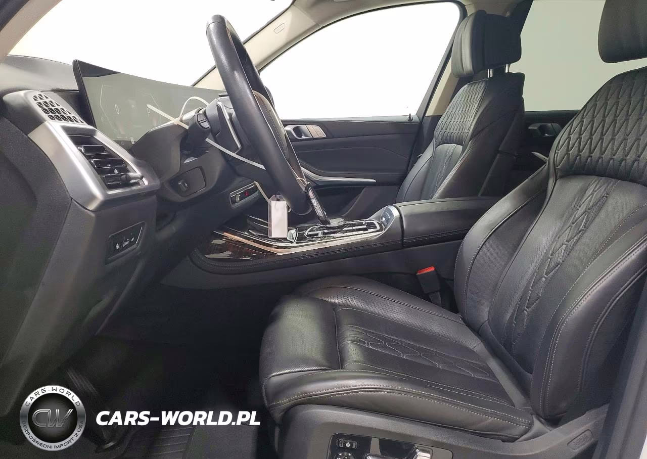 2026 BMW X7 xDrive40I VIN:5UX23EM03T9068458 - 7