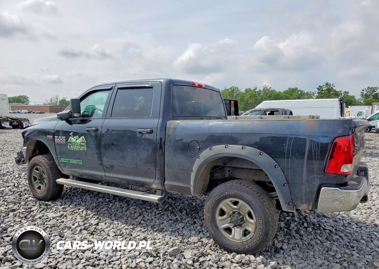 2018 Ram 3500 St VIN:3C63R3CJ0JG132589 - 3