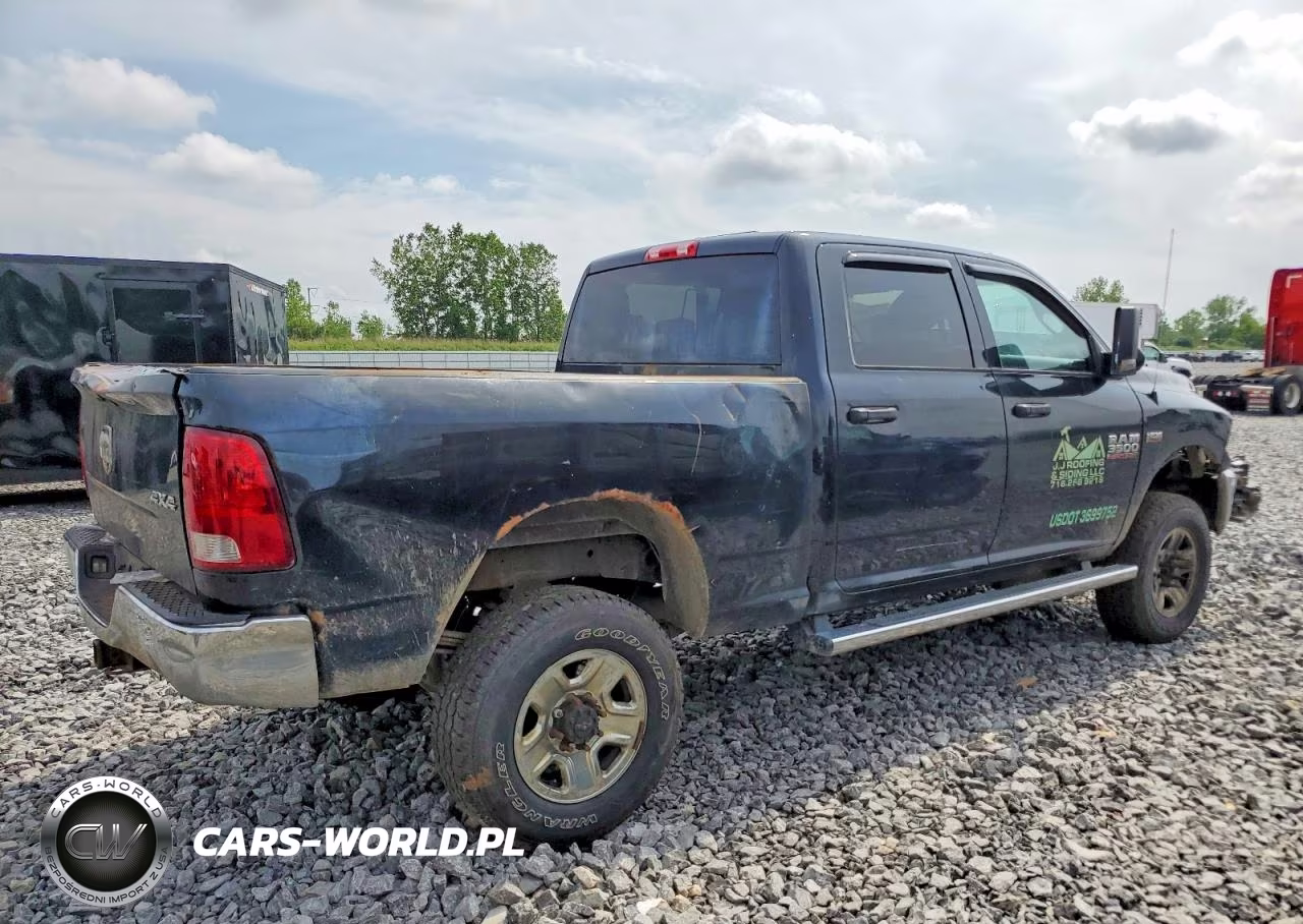 2018 Ram 3500 St VIN:3C63R3CJ0JG132589 - 4
