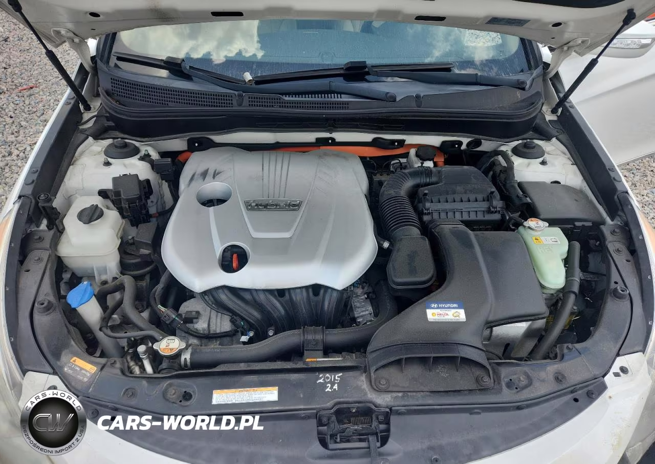2015 Hyundai Sonata Hybrid Base VIN:KMHEC4A42FA134559 - 11