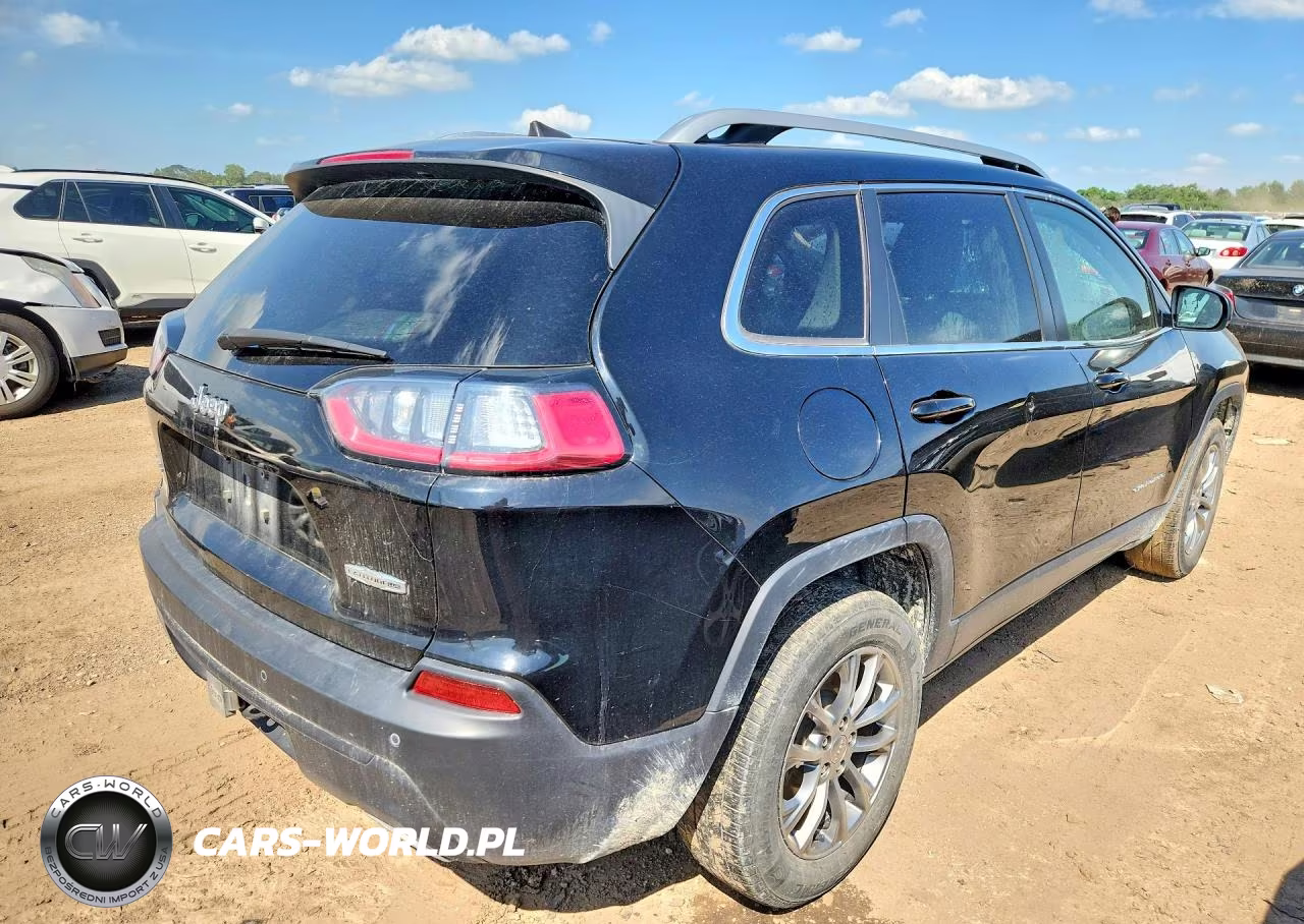 2021 Jeep Cherokee Latitude Lux VIN:1C4PJMMX0MD181531 - 3
