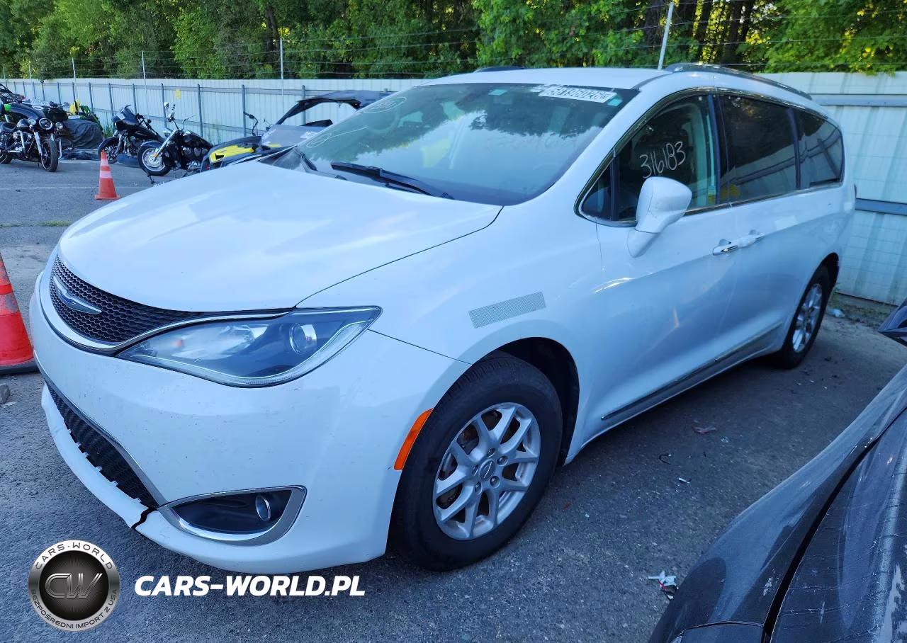 2020 Chrysler Pacifica Touring L