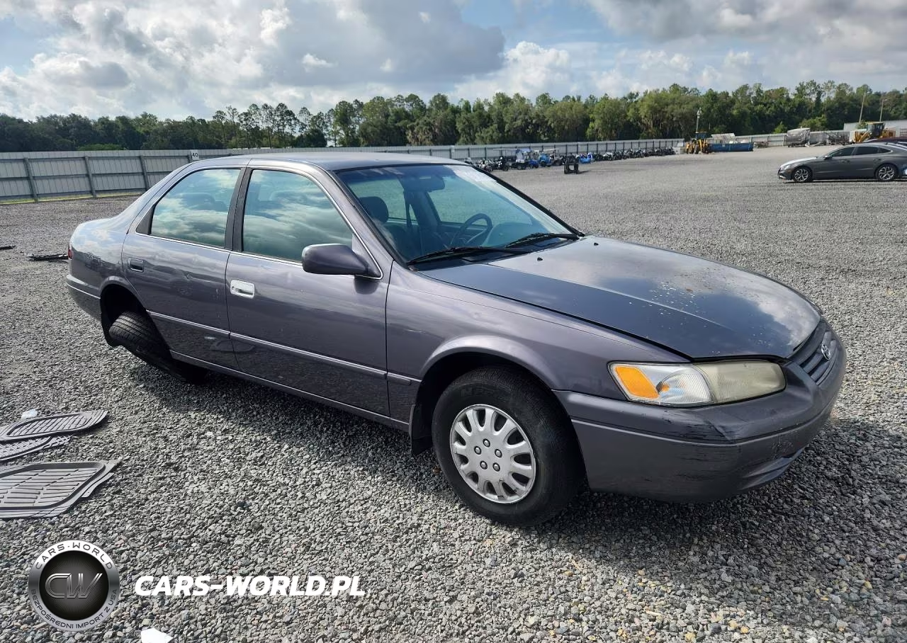 1999 Toyota Camry Ce VIN:4T1BG22K6XU862068 - 4