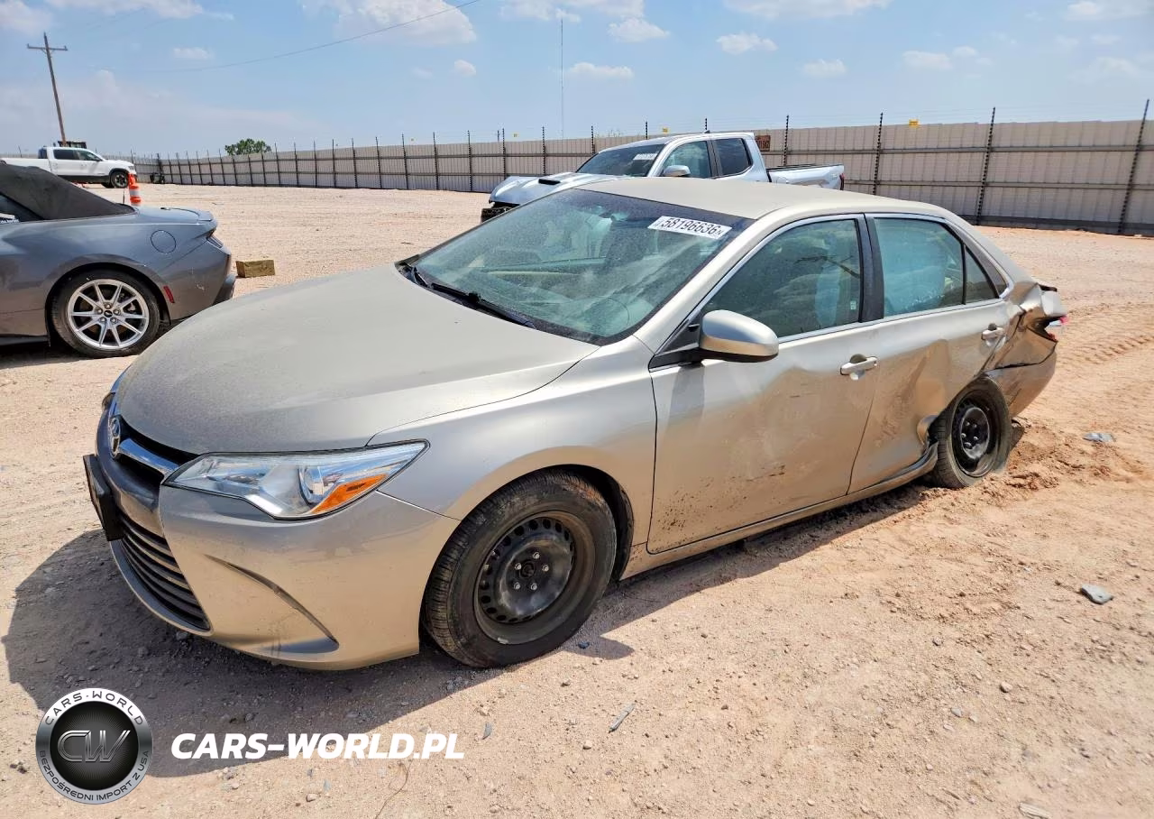 2015 Toyota Camry Le – zdjęcie 1 z 12