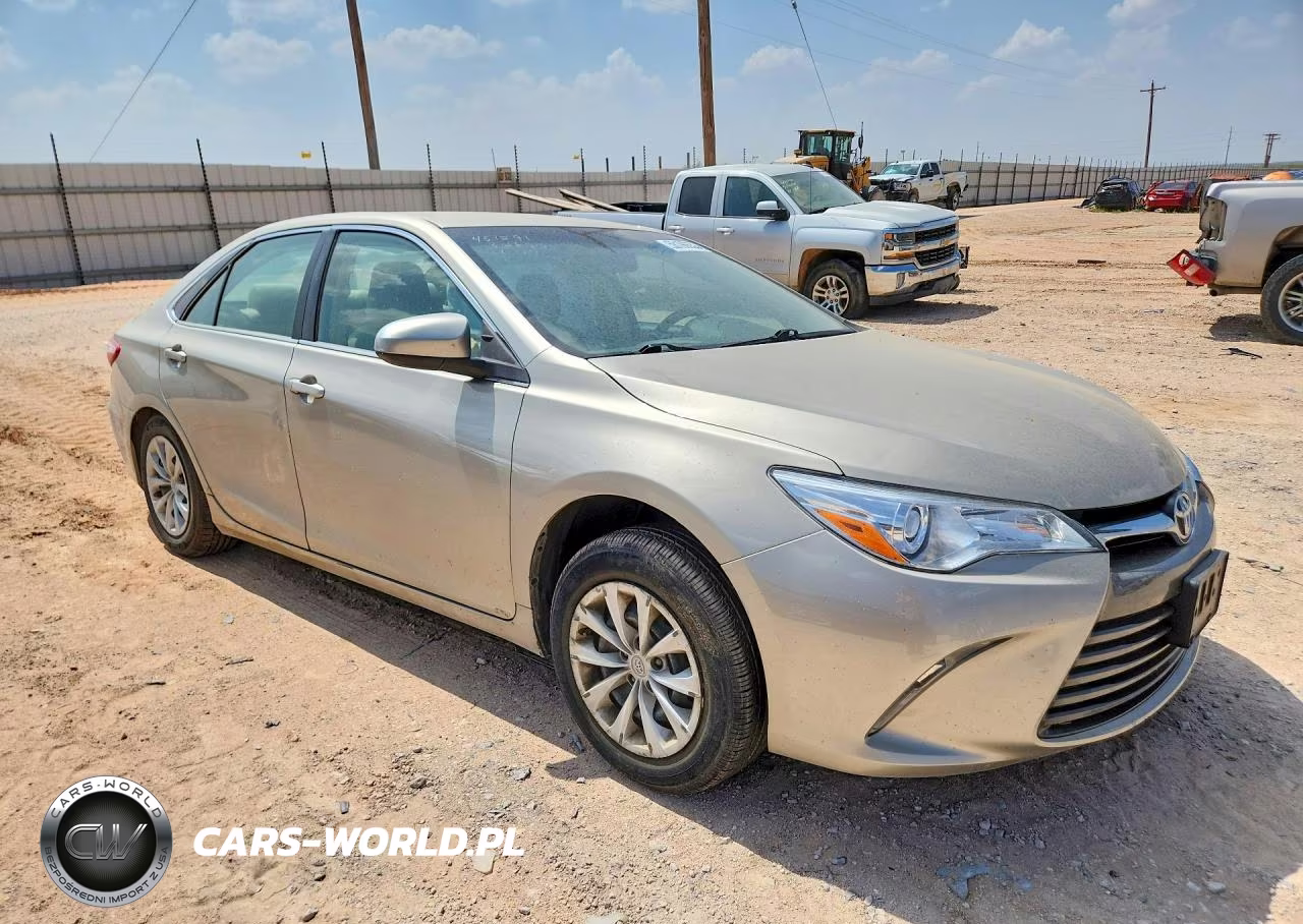 2015 Toyota Camry Le VIN:4T4BF1FK8FR502151 - 4