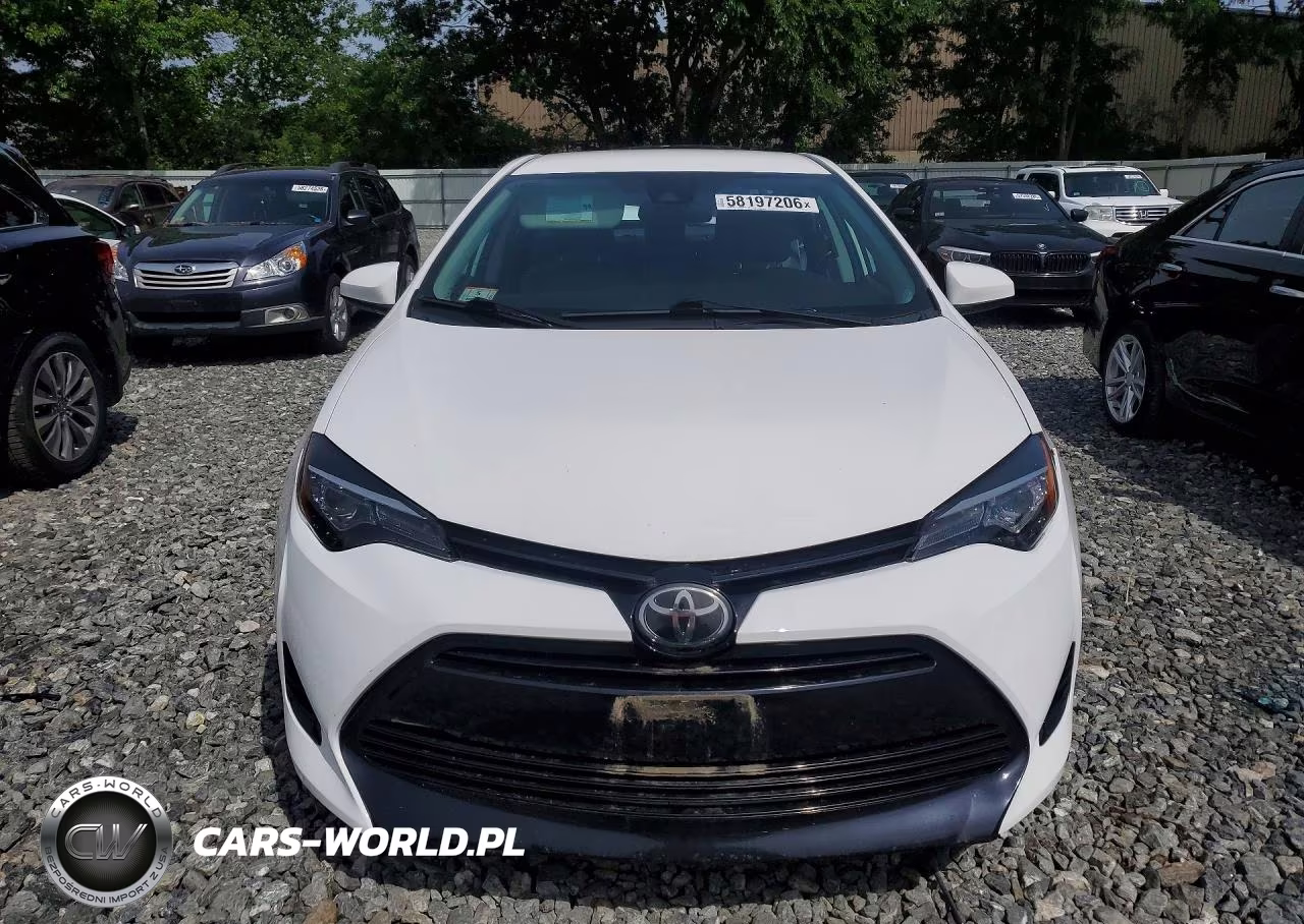 2018 Toyota Corolla Le VIN:2T1BURHE0JC017177 - 5