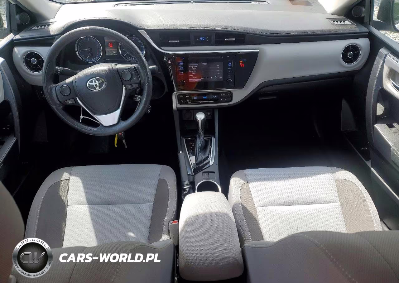 2018 Toyota Corolla Le VIN:2T1BURHE0JC017177 - 8
