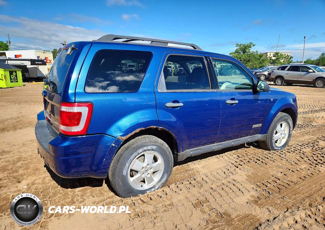 2008 Ford Escape Xlt VIN:1FMCU93108KA83113 - 3