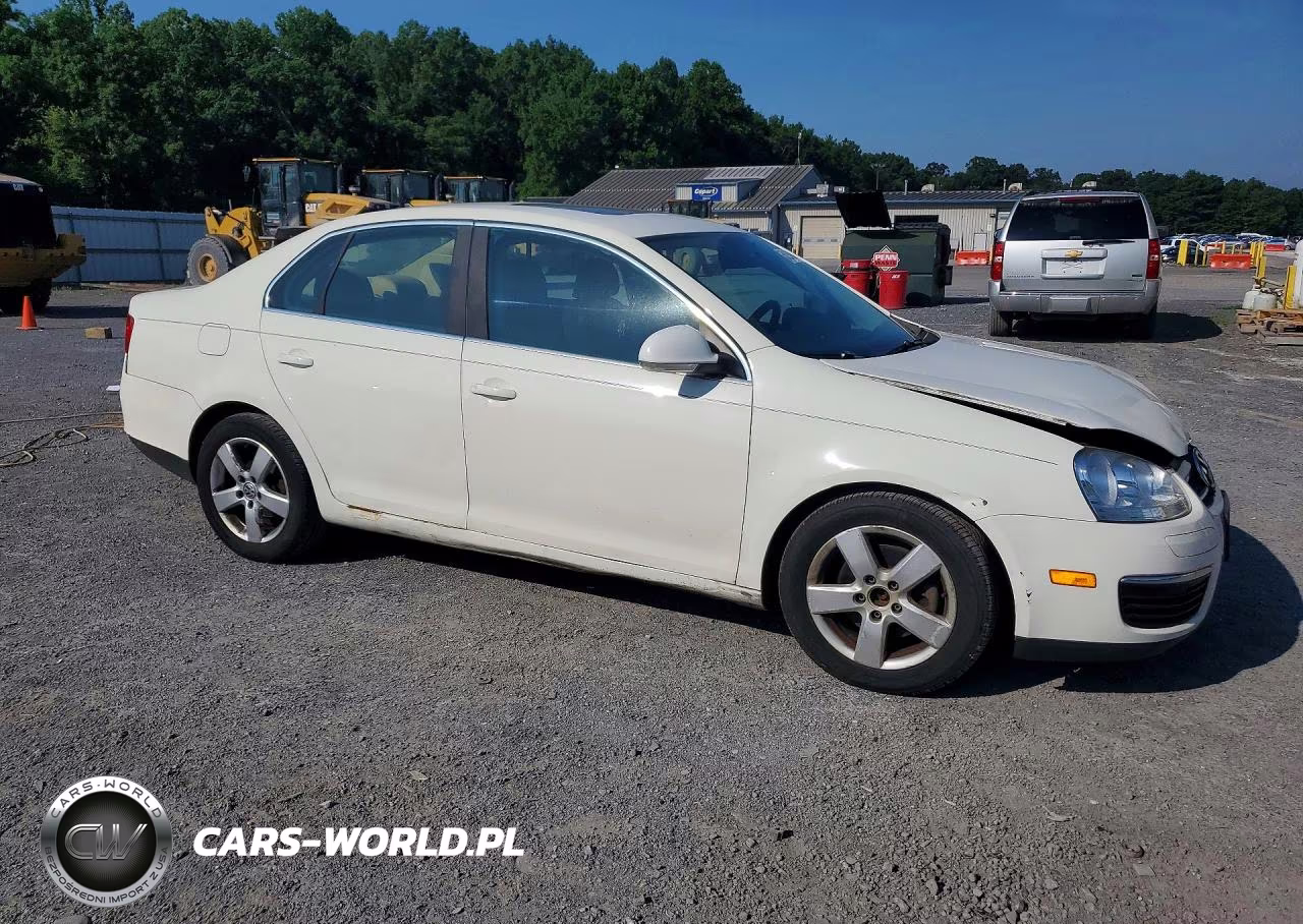2008 Volkswagen Jetta VIN:3VWRM71K28M107299 - 4