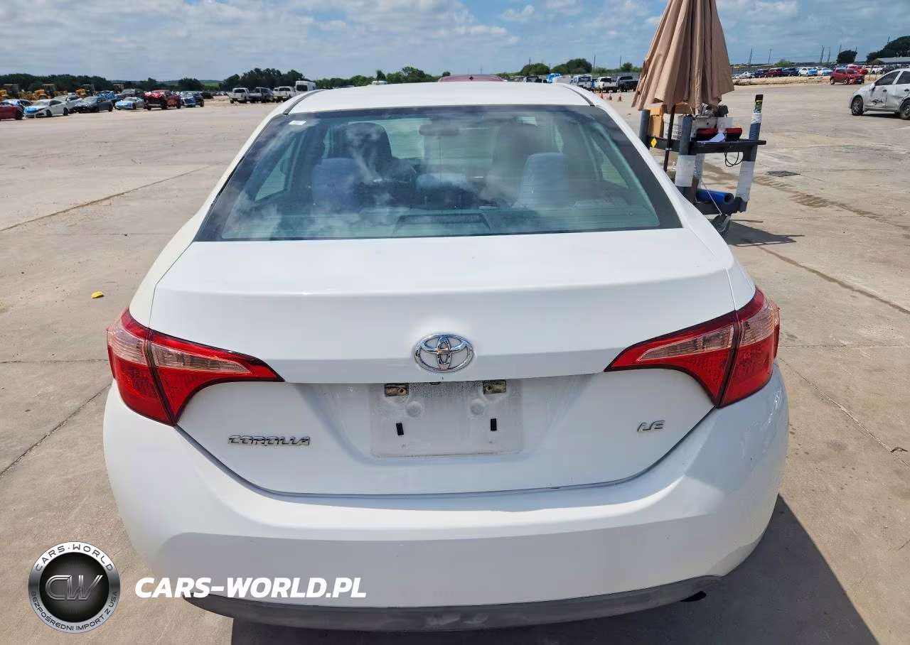 2018 Toyota Corolla Le VIN:5YFBURHE3JP840007 - 6