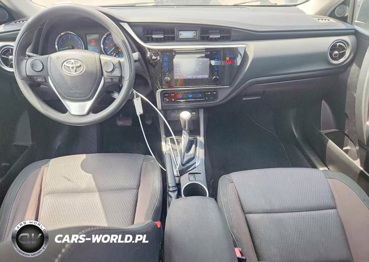 2018 Toyota Corolla Le VIN:5YFBURHE3JP840007 - 8
