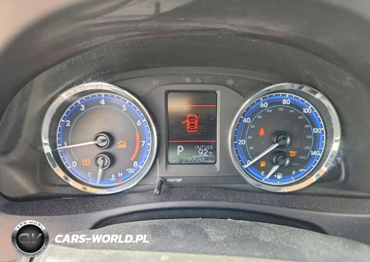 2018 Toyota Corolla Le VIN:5YFBURHE3JP840007 - 9