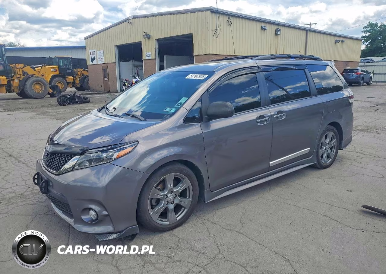 2017 Toyota Sienna Se – zdjęcie 1 z 14
