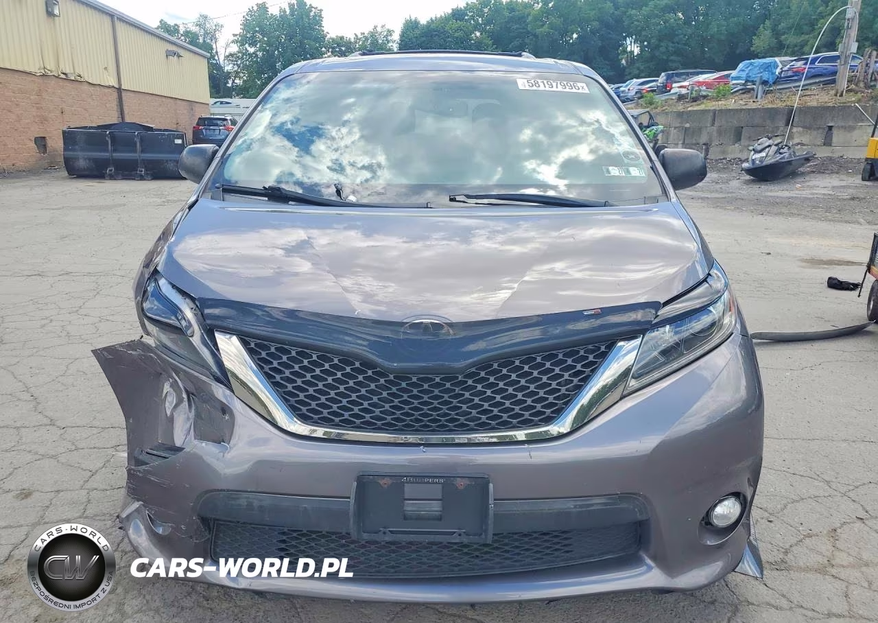2017 Toyota Sienna Se VIN:5TDXZ3DC1HS849816 - 5