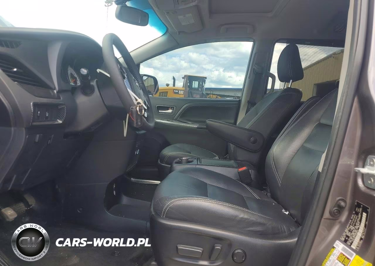 2017 Toyota Sienna Se VIN:5TDXZ3DC1HS849816 - 7