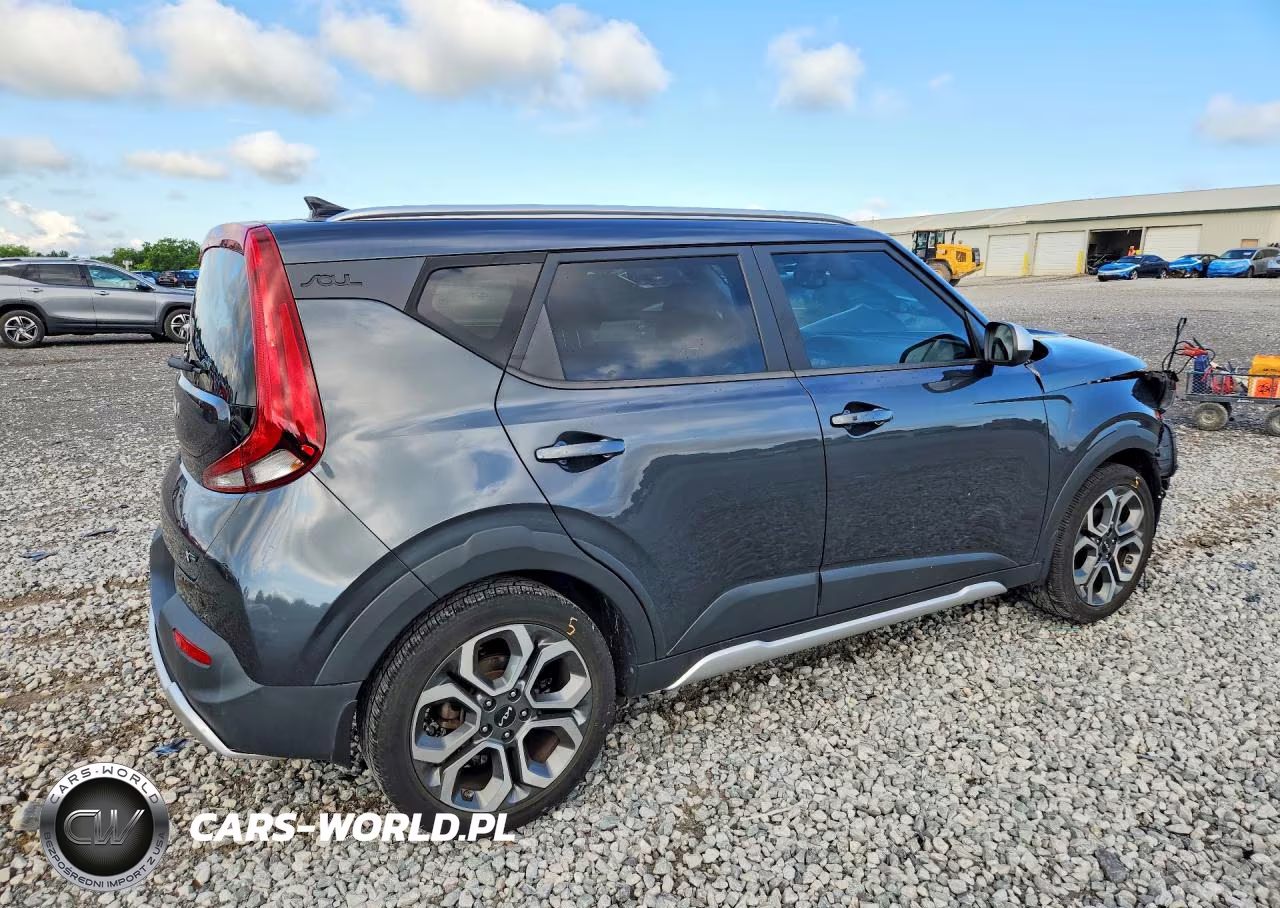 2022 Kia Soul X-Line VIN:KNDJ23AU5N7826584 - 3
