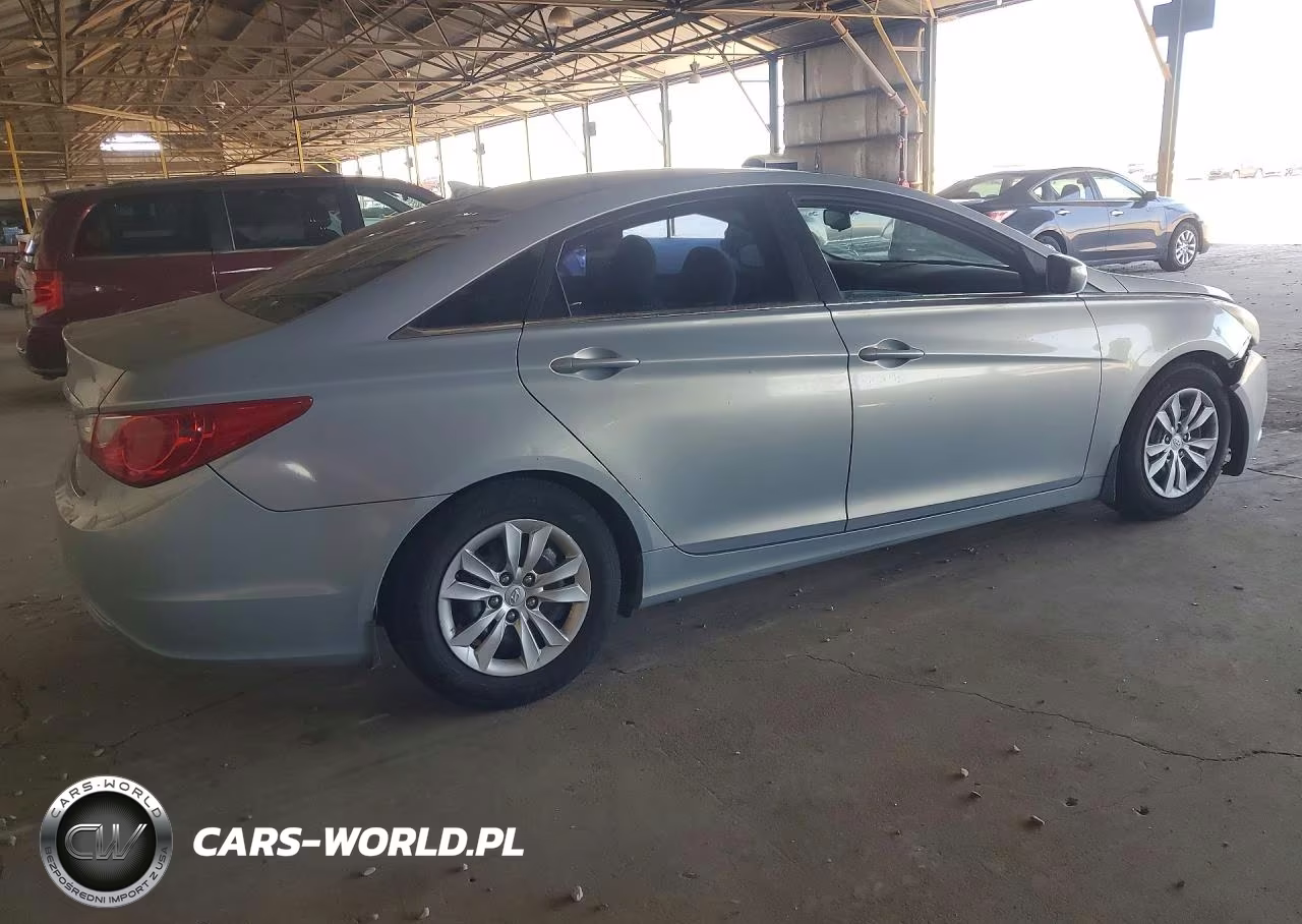 2012 Hyundai Sonata Gls VIN:5NPEB4AC3CH337141 - 3