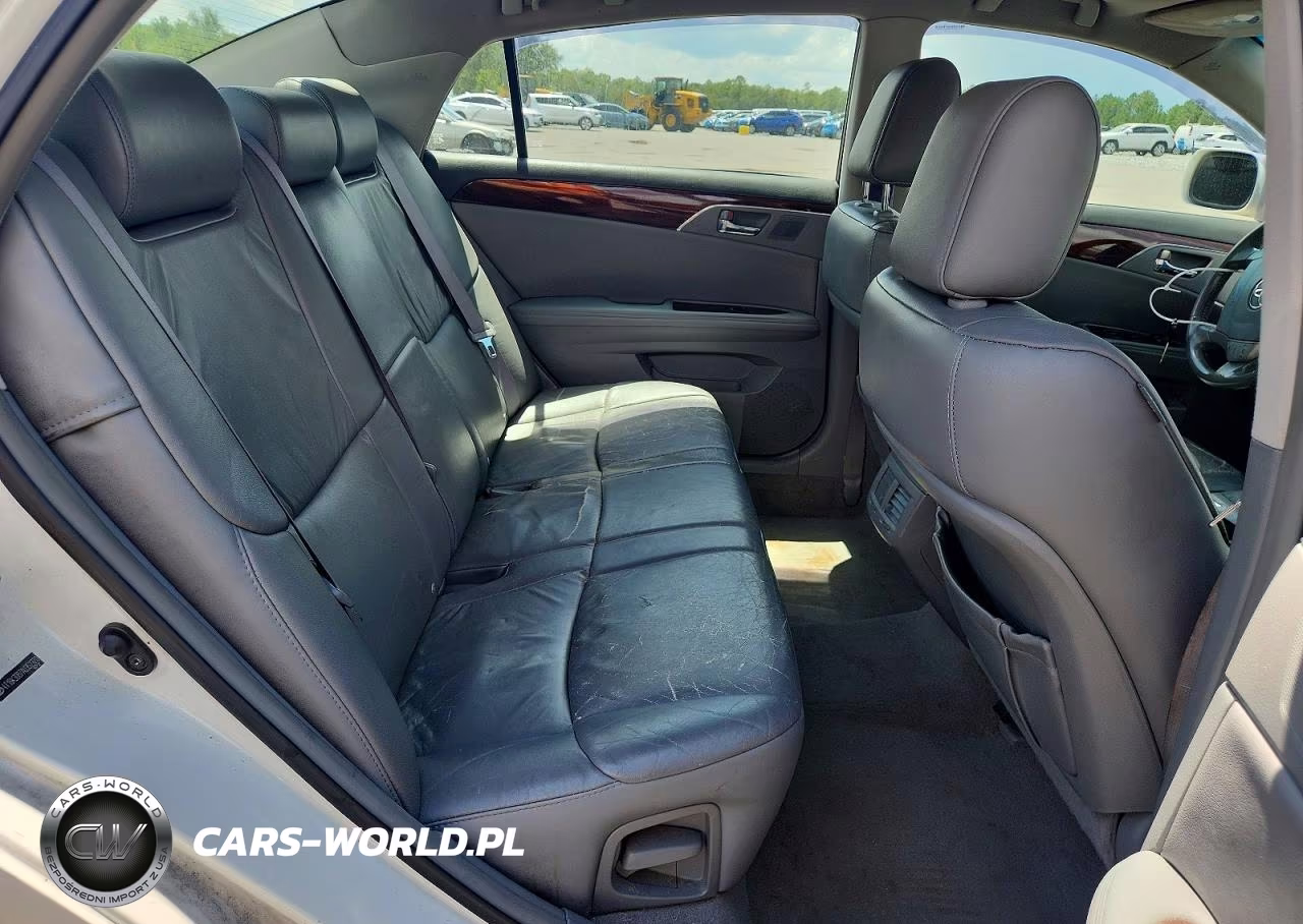 2010 Toyota Avalon Xls VIN:4T1BK3DB7AU352370 - 10
