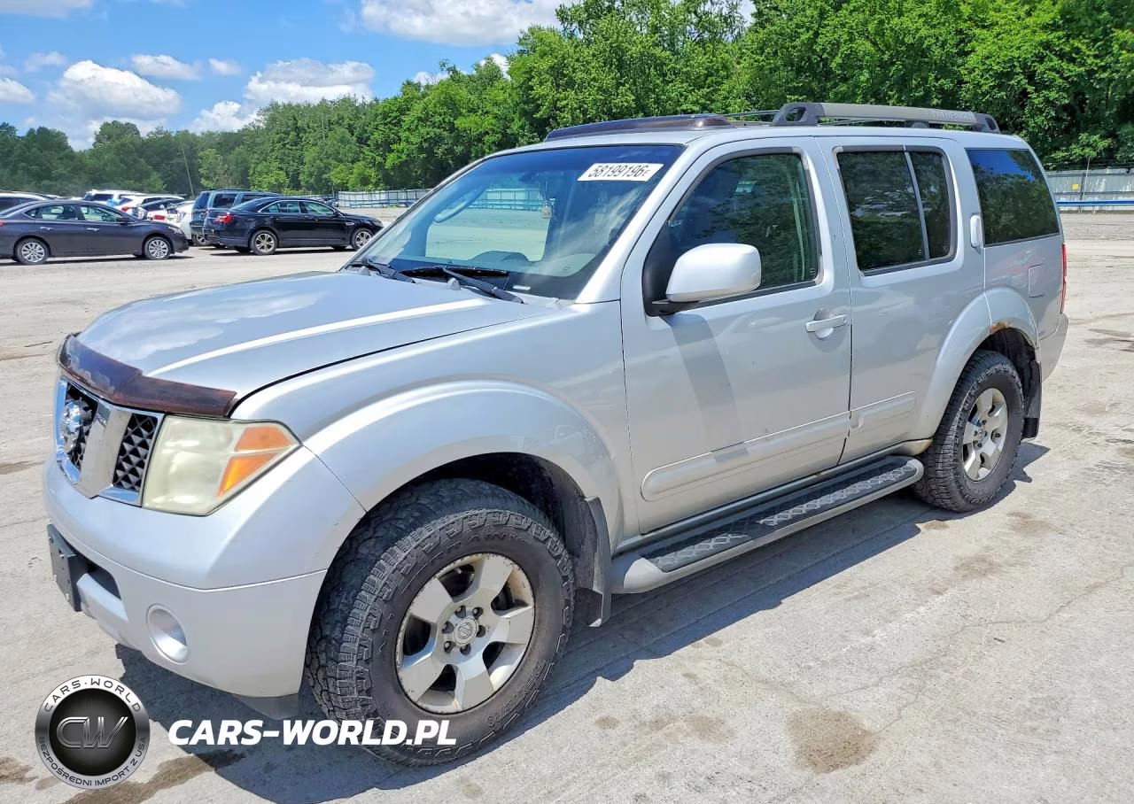 2005 Nissan Pathfinder Xe