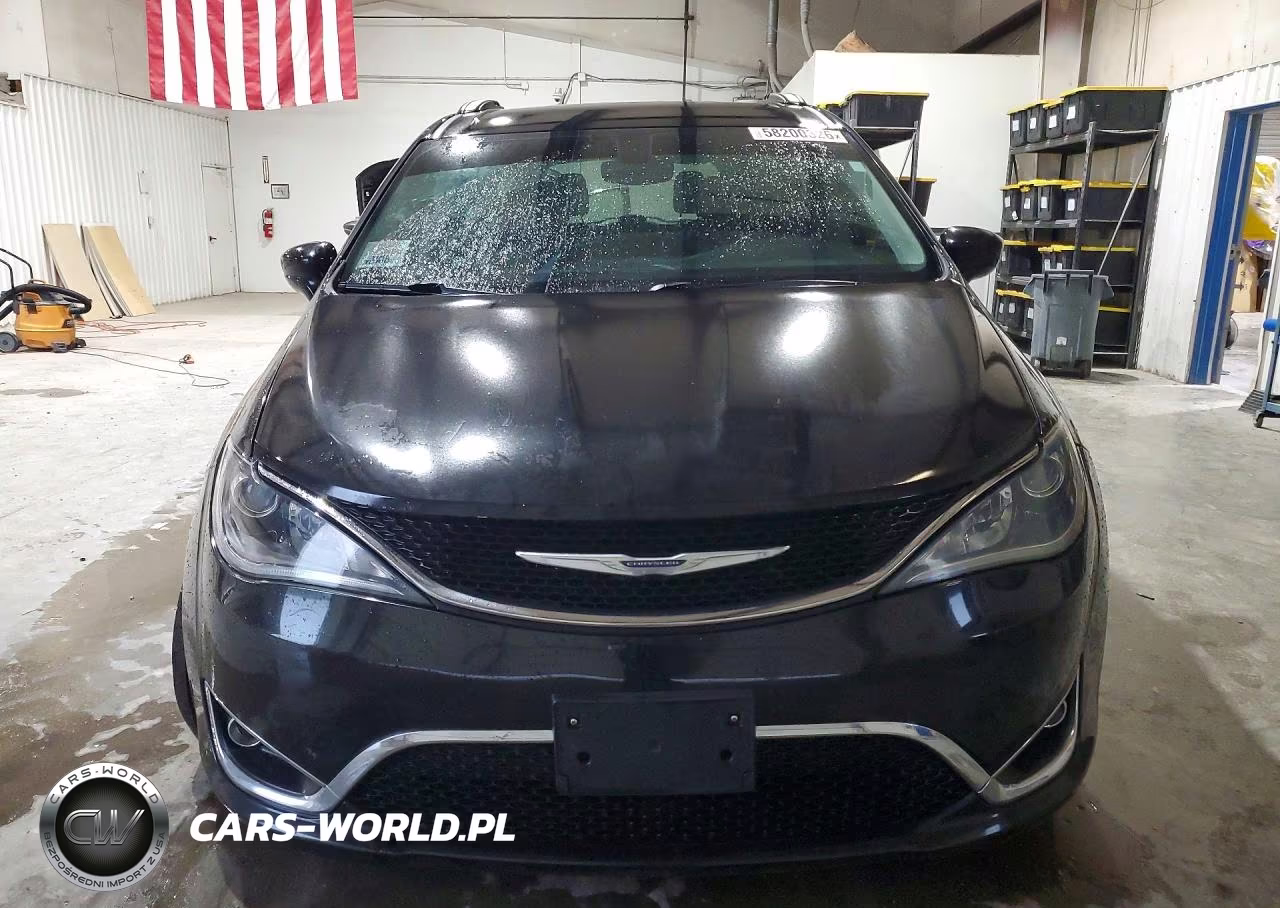 2017 Chrysler Pacifica Touring L VIN:2C4RC1BGXHR702780 - 5