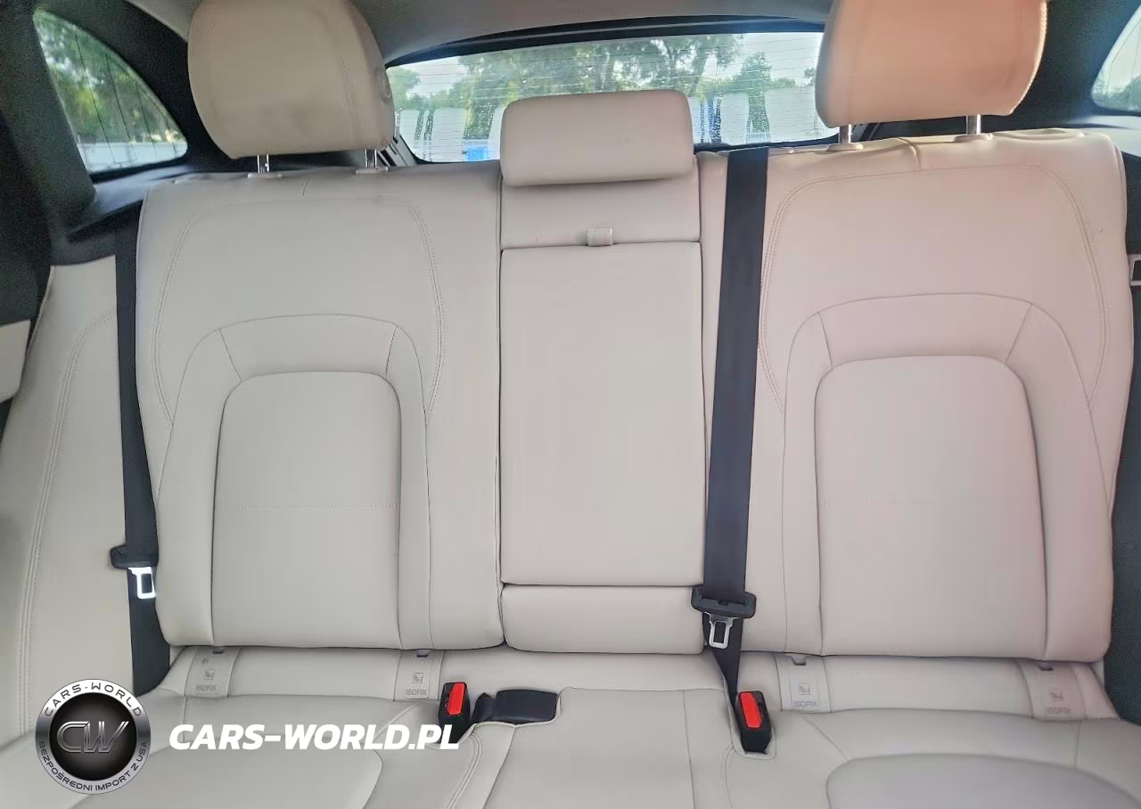 2021 Jaguar F-Pace VIN:SADCK2EX5MA674609 - 10