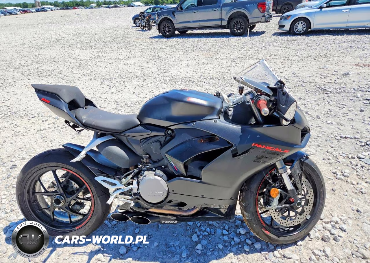 2025 Ducati Panigale V2