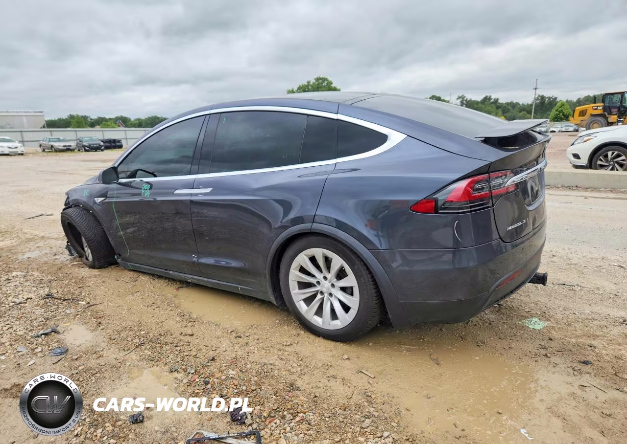 2016 Tesla Model X VIN:5YJXCAE2XGF003571 - 2