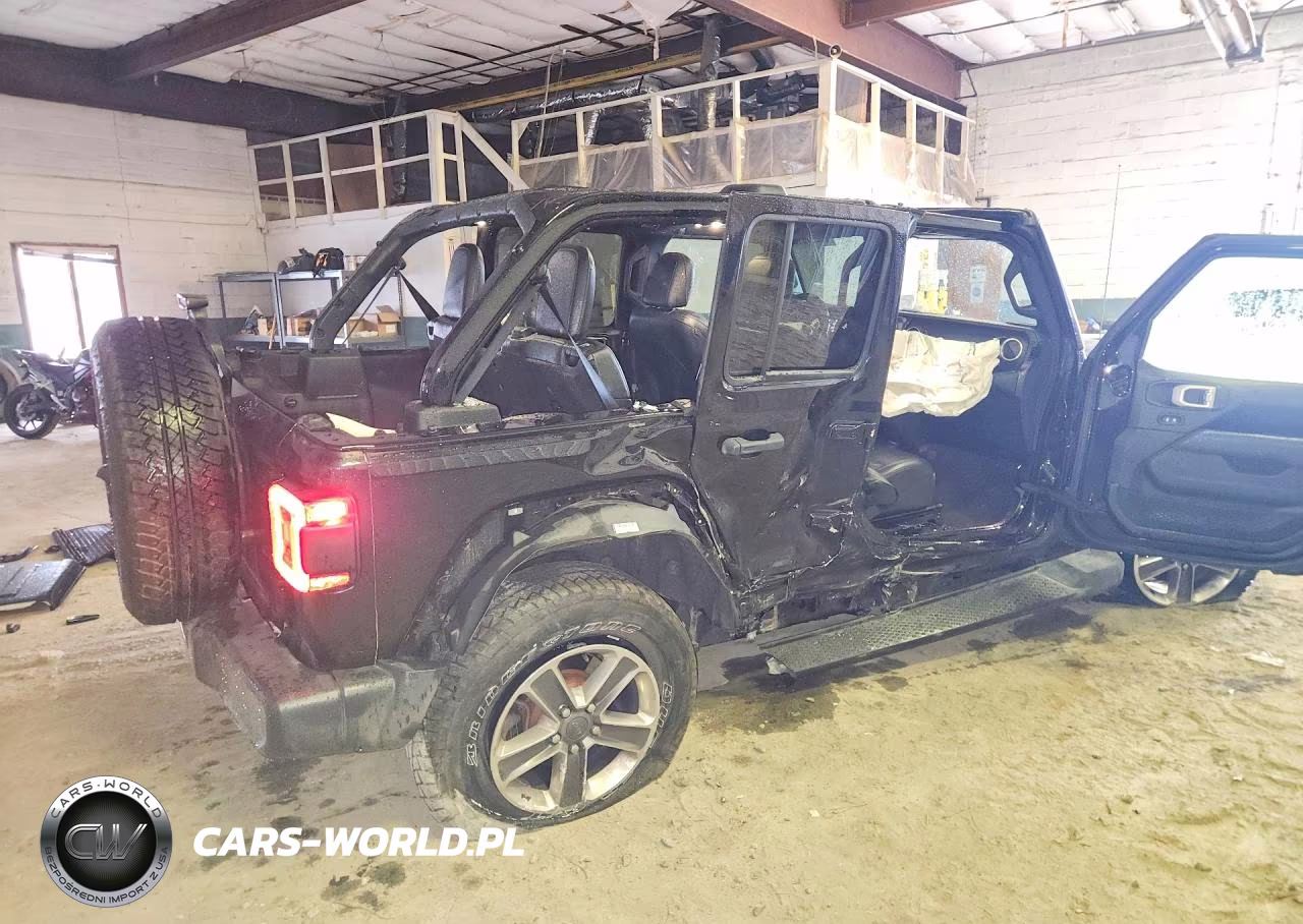 2019 Jeep Wrangler Unlimited Sahara VIN:1C4HJXEG5KW633656 - 3