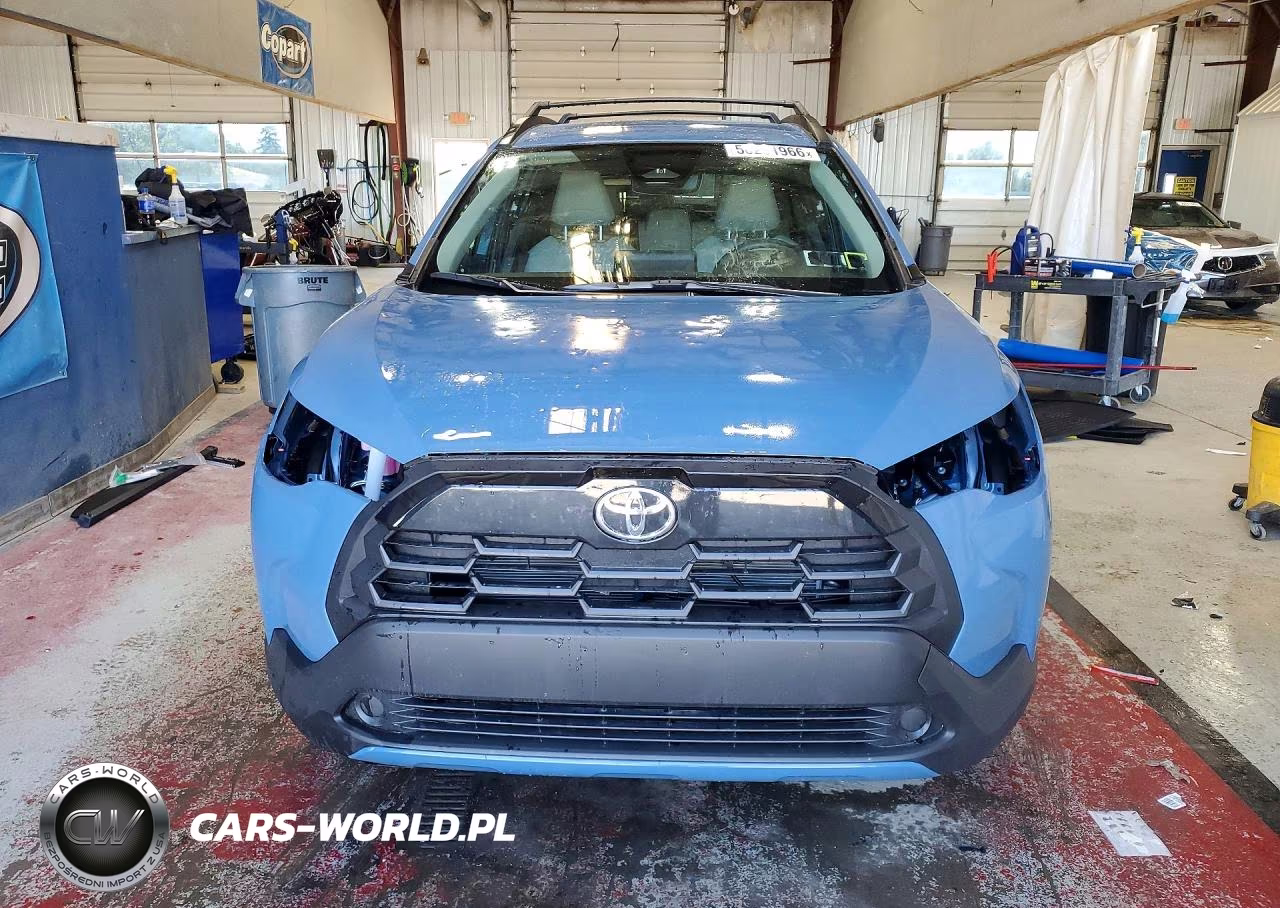 2026 Toyota Corolla Cross Le VIN:7MUCAABG4TV177944 - 5