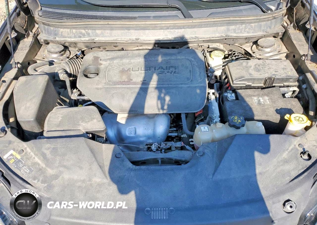 2019 Jeep Cherokee Latitude Plus VIN:1C4PJLLB3KD454099 - 12