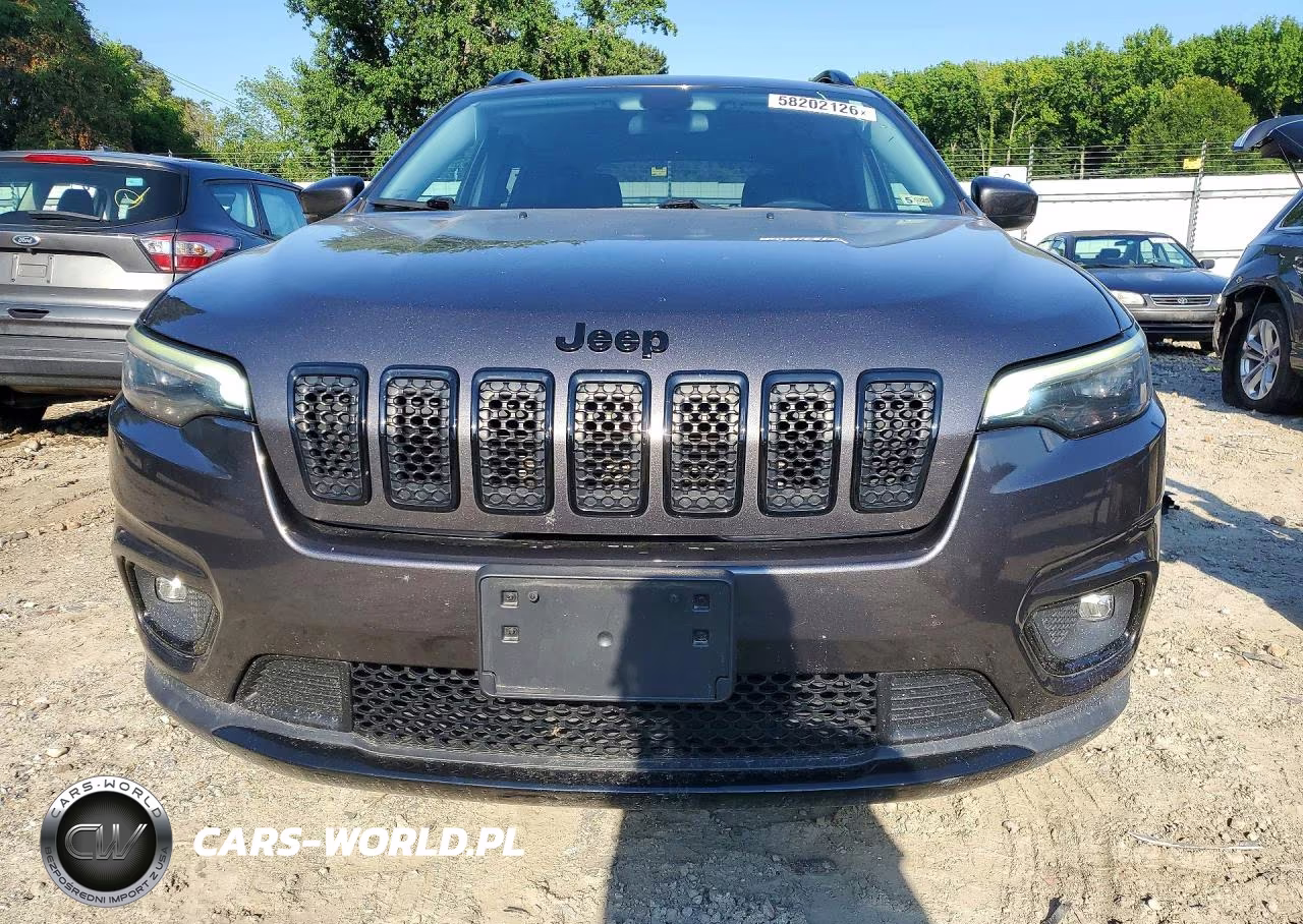 2019 Jeep Cherokee Latitude Plus VIN:1C4PJLLB3KD454099 - 5
