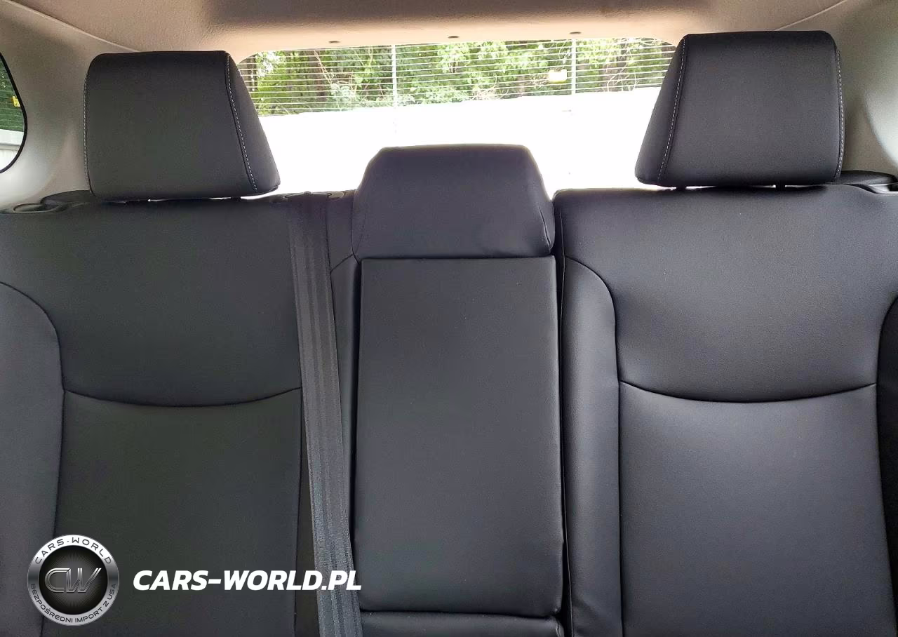 2025 Toyota Corolla Cross Xle VIN:7MUDAAAGXSV151532 - 10