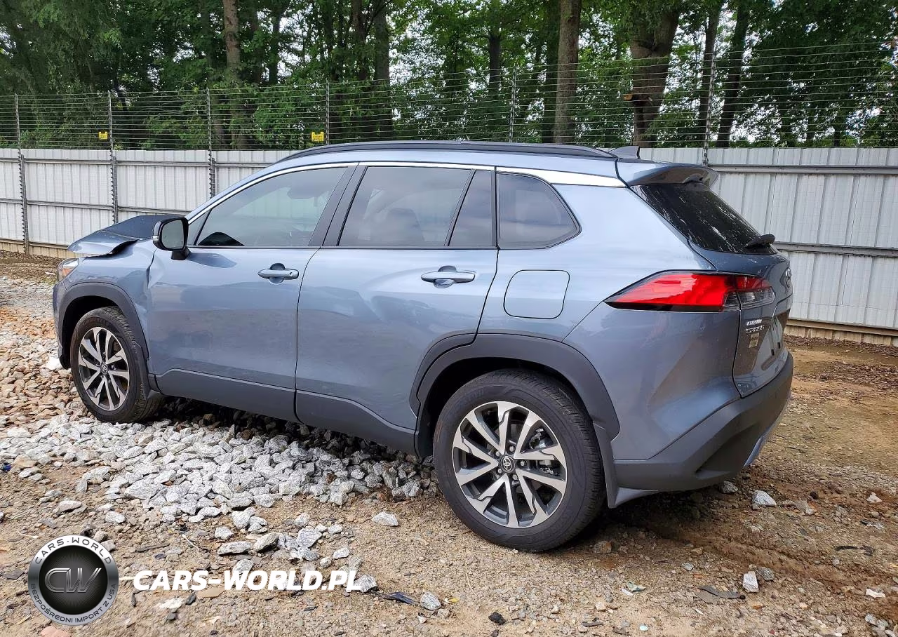2025 Toyota Corolla Cross Xle VIN:7MUDAAAGXSV151532 - 2