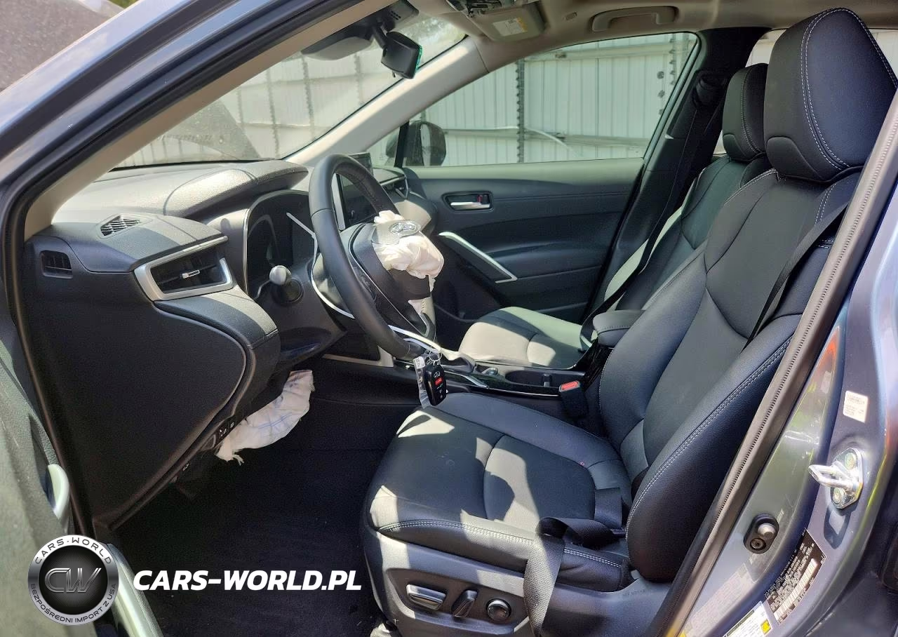 2025 Toyota Corolla Cross Xle VIN:7MUDAAAGXSV151532 - 7