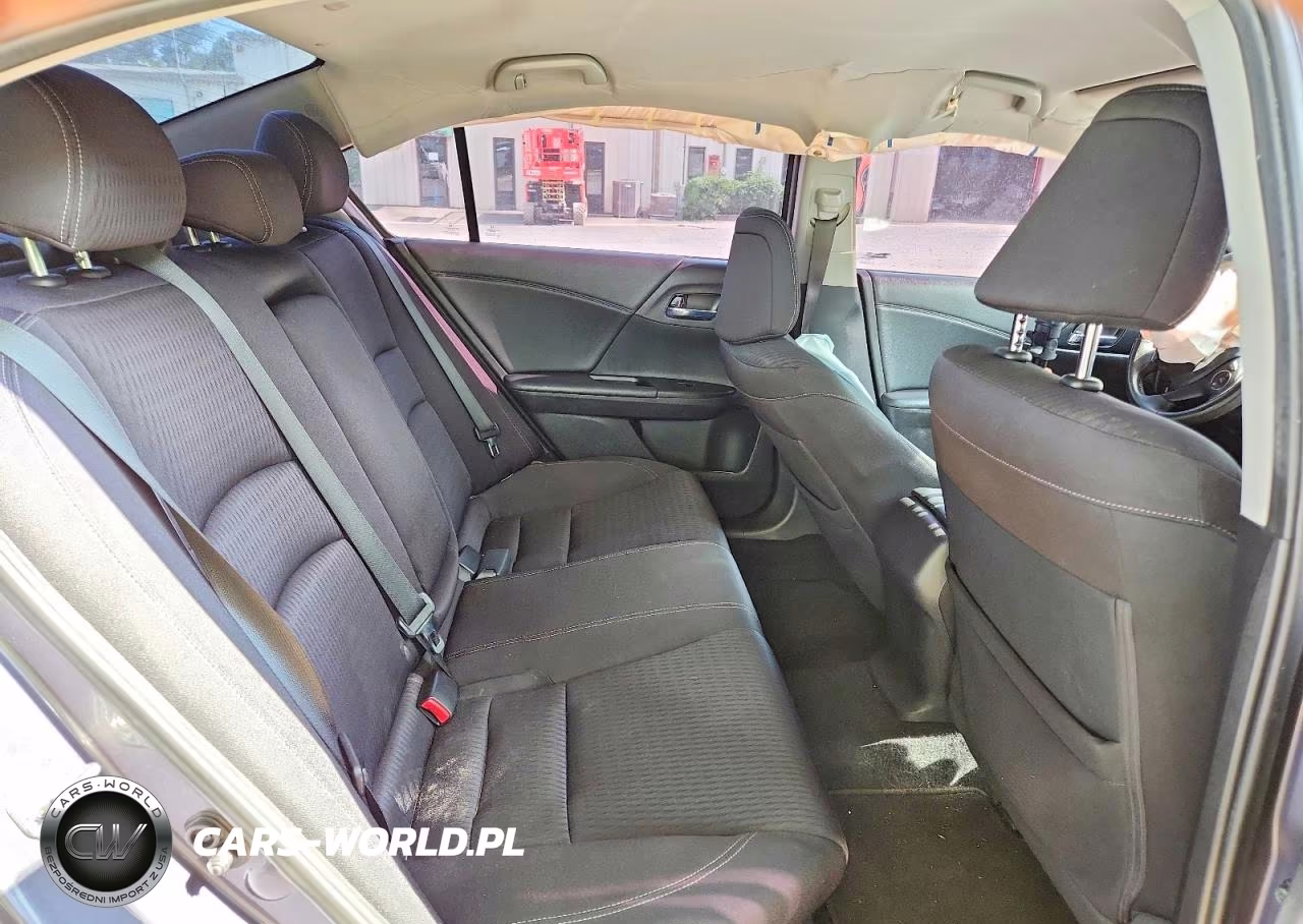 2015 Honda Accord Sport VIN:1HGCR2F5XFA164331 - 10