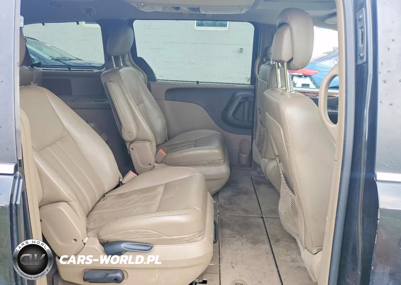 2012 Chrysler Town & Country Touring L VIN:2C4RC1CGXCR135588 - 11