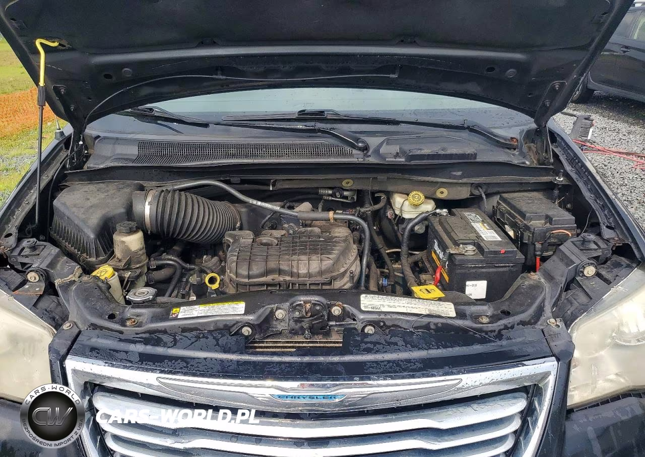 2012 Chrysler Town & Country Touring L VIN:2C4RC1CGXCR135588 - 12